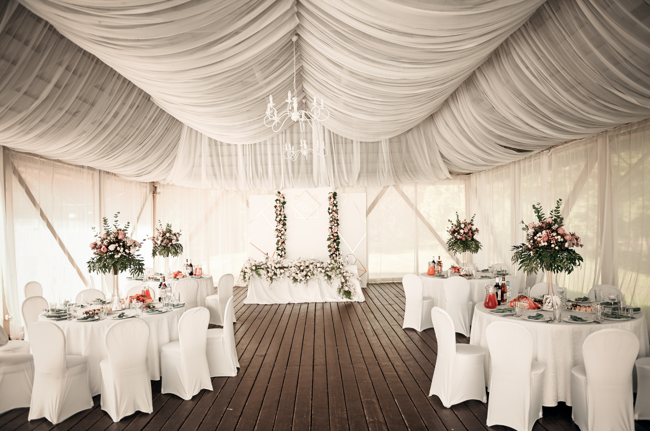 Шикарные ребята Владислав и Анастасия. Свадебный, семейный, детский, контент фотограф в Омске Максим Ильин