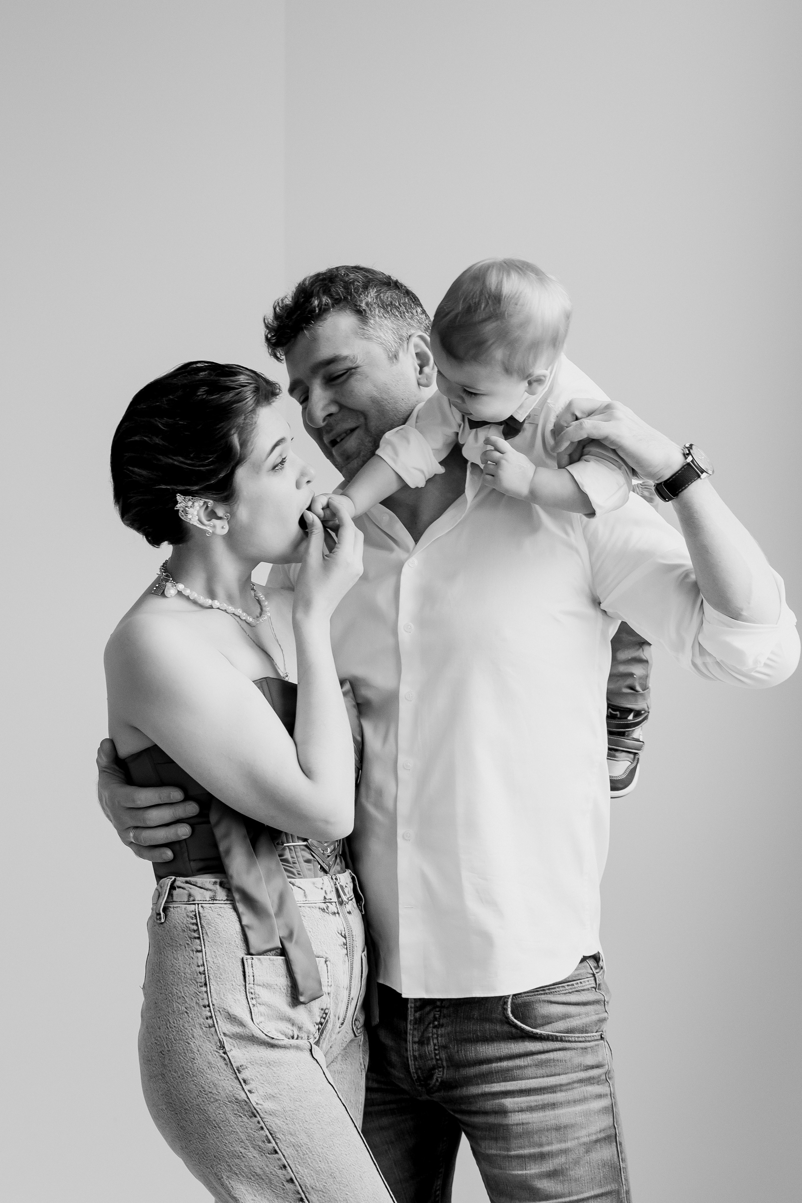 Домашняя семейная фотосессия в Москве, Домодедово, Видное, Бутово, Щербинка. Семейный фотограф Москва и Московская область. Семейная фотосессия на природе. Фотосессия детского праздника. Фотосессия юбилея. Фотосессия в день рождения. Фотограф на годик ребенку. Детский фотограф. Фоторепортаж семейного праздника. Детский фотограф Москва.