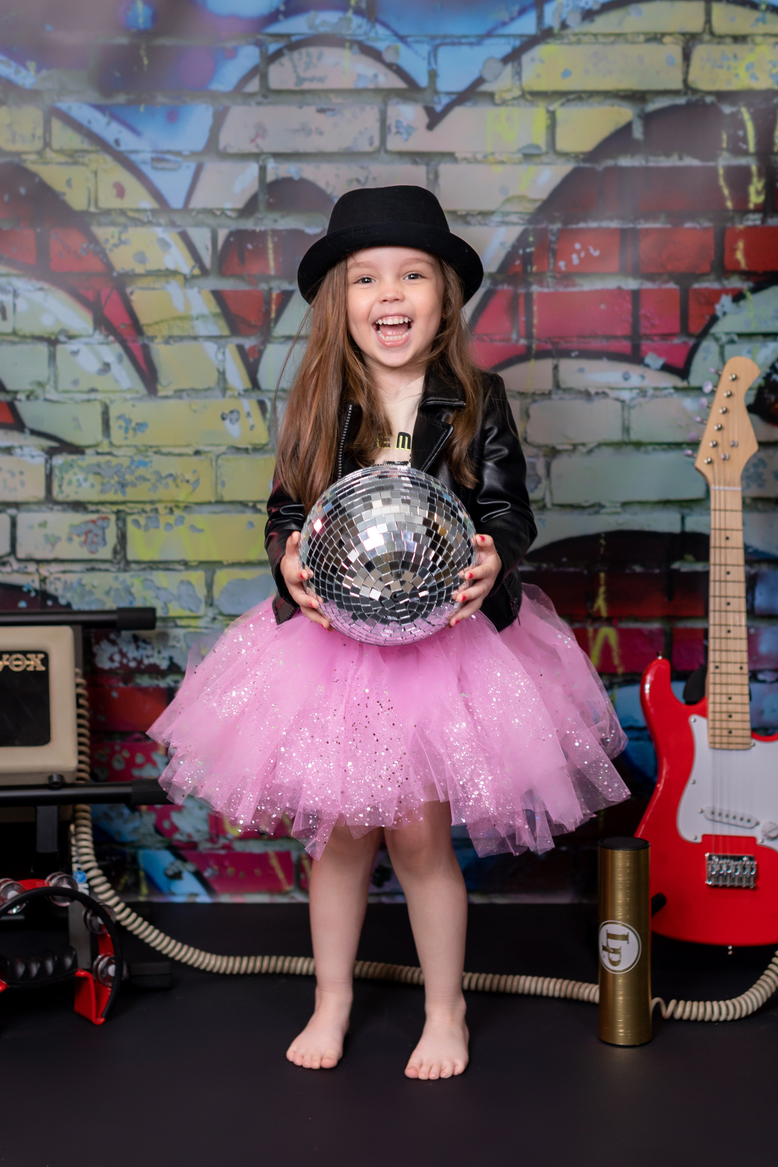 Фотопроект «Музыкальная лаборатория». Надежда Рыжова, портретная и контент-съемка в Челябинске