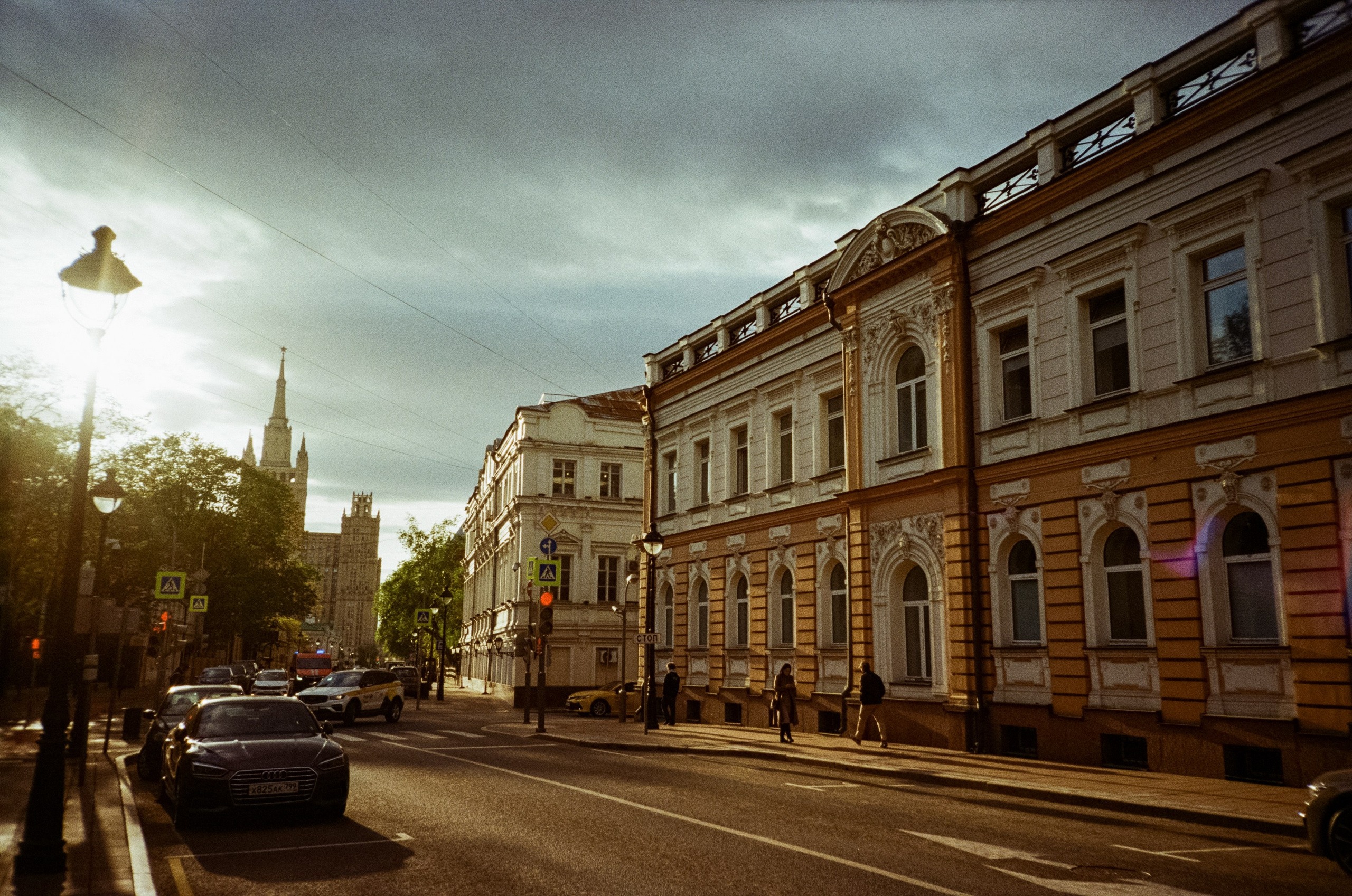 Ул. Малая и Большая Никитская | Ricoh R1 | Fujifilm Fujicolor C200