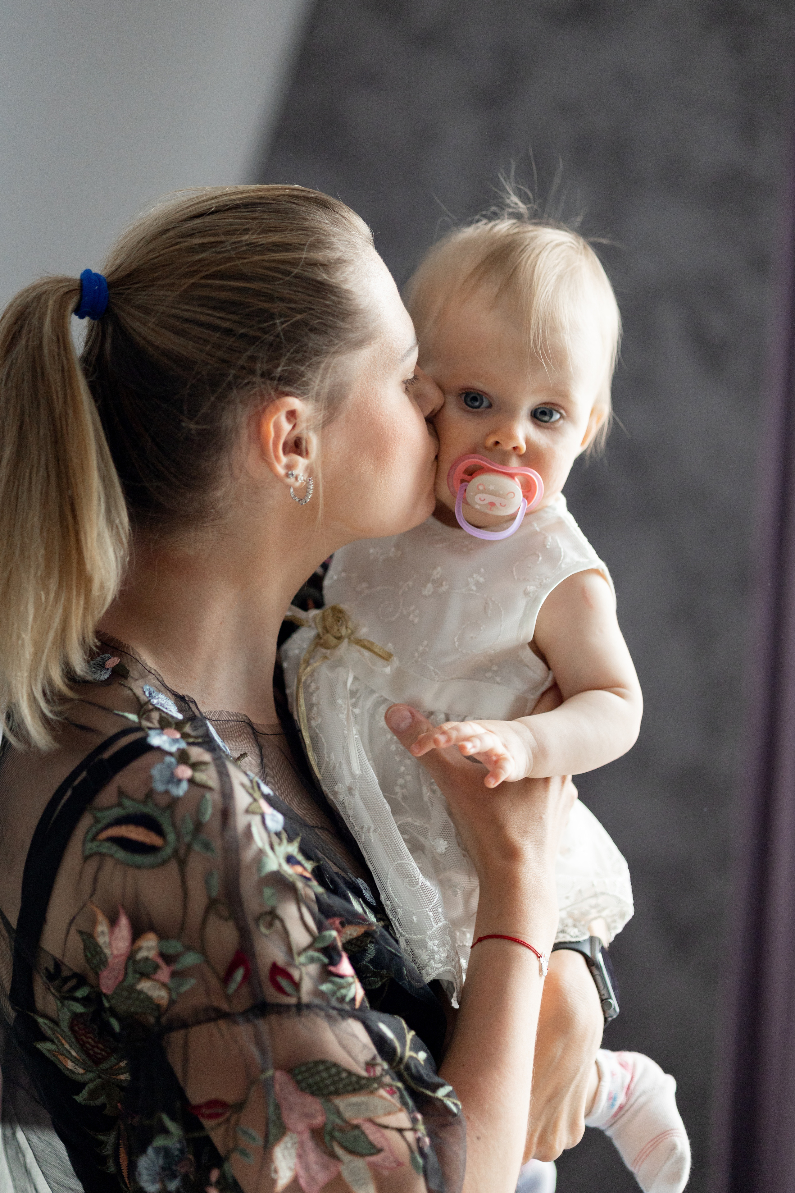 Фотосессия материнства. Лиза и Алиса