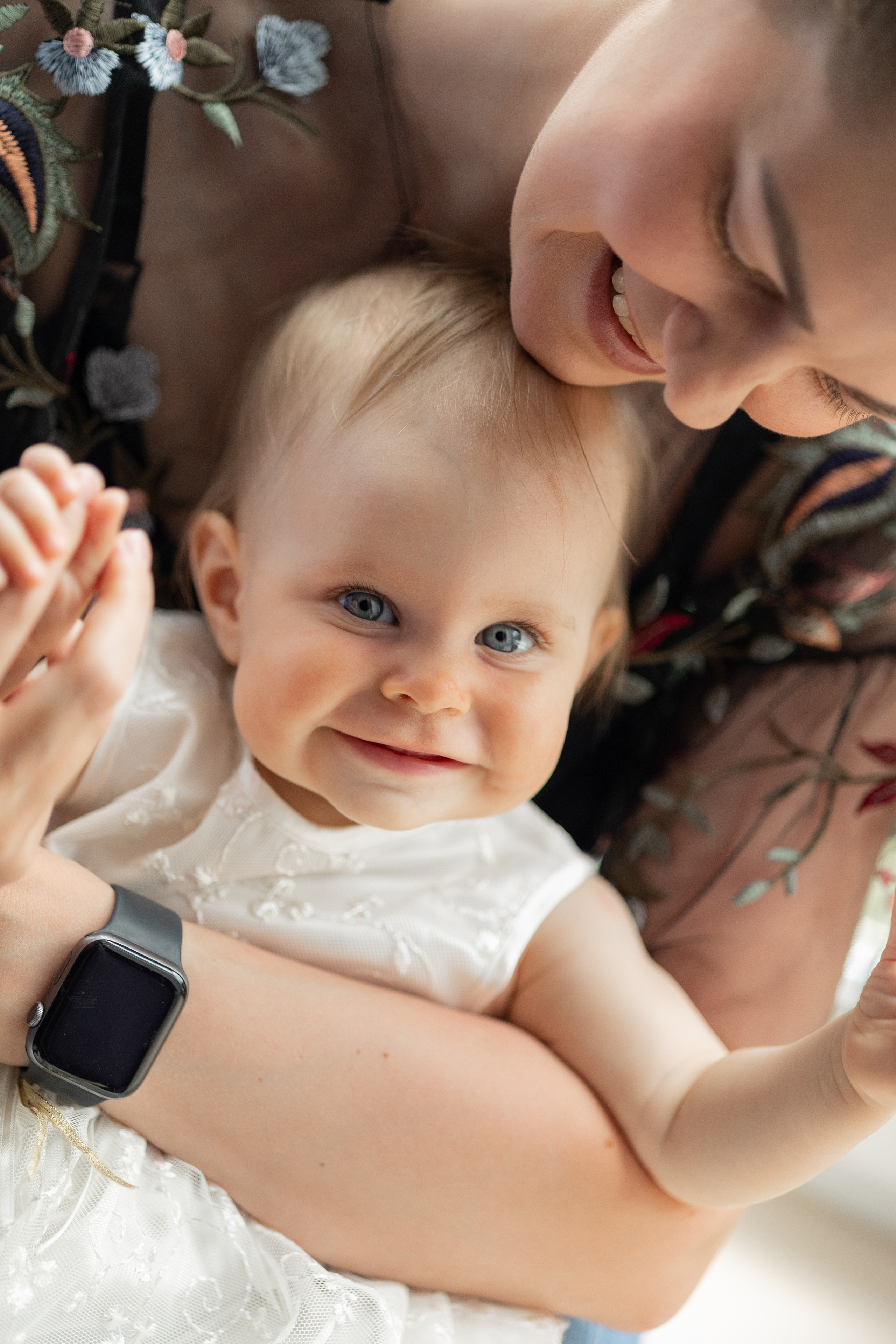 Фотосессия материнства. Лиза и Алиса