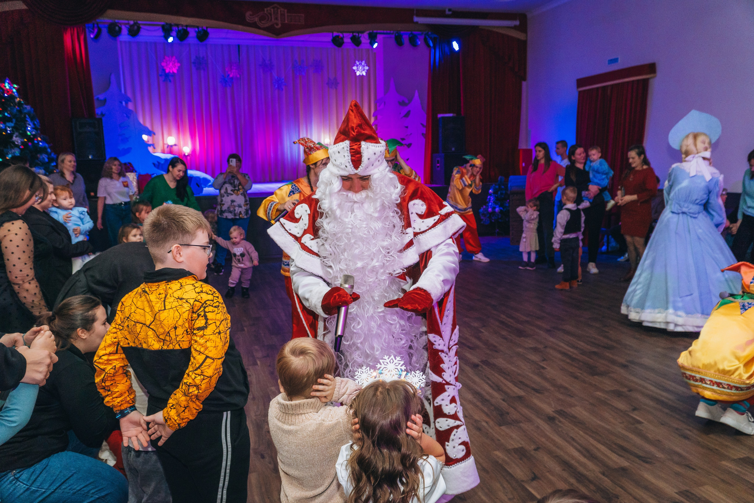 «Сказка о Новом годе и богатыре настоящем». Новотитаровский Дом культуры