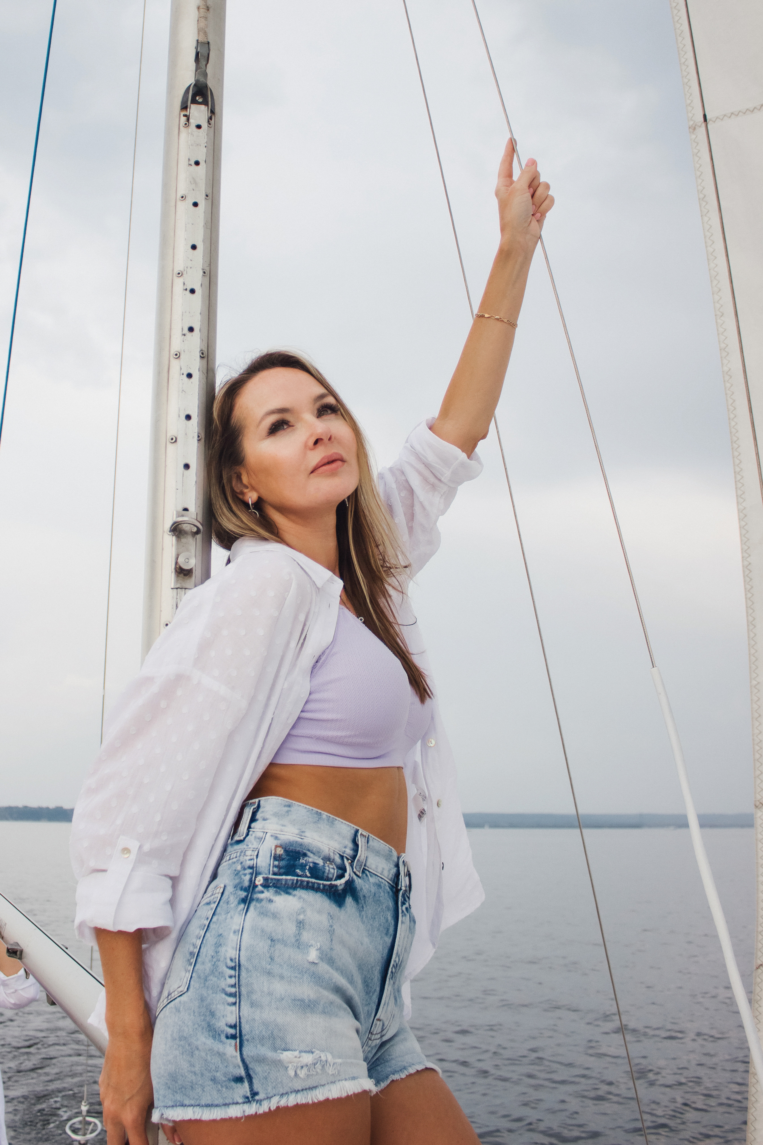 Фотосессия на яхте. Контентный фотограф в Перми Натали Кытманова