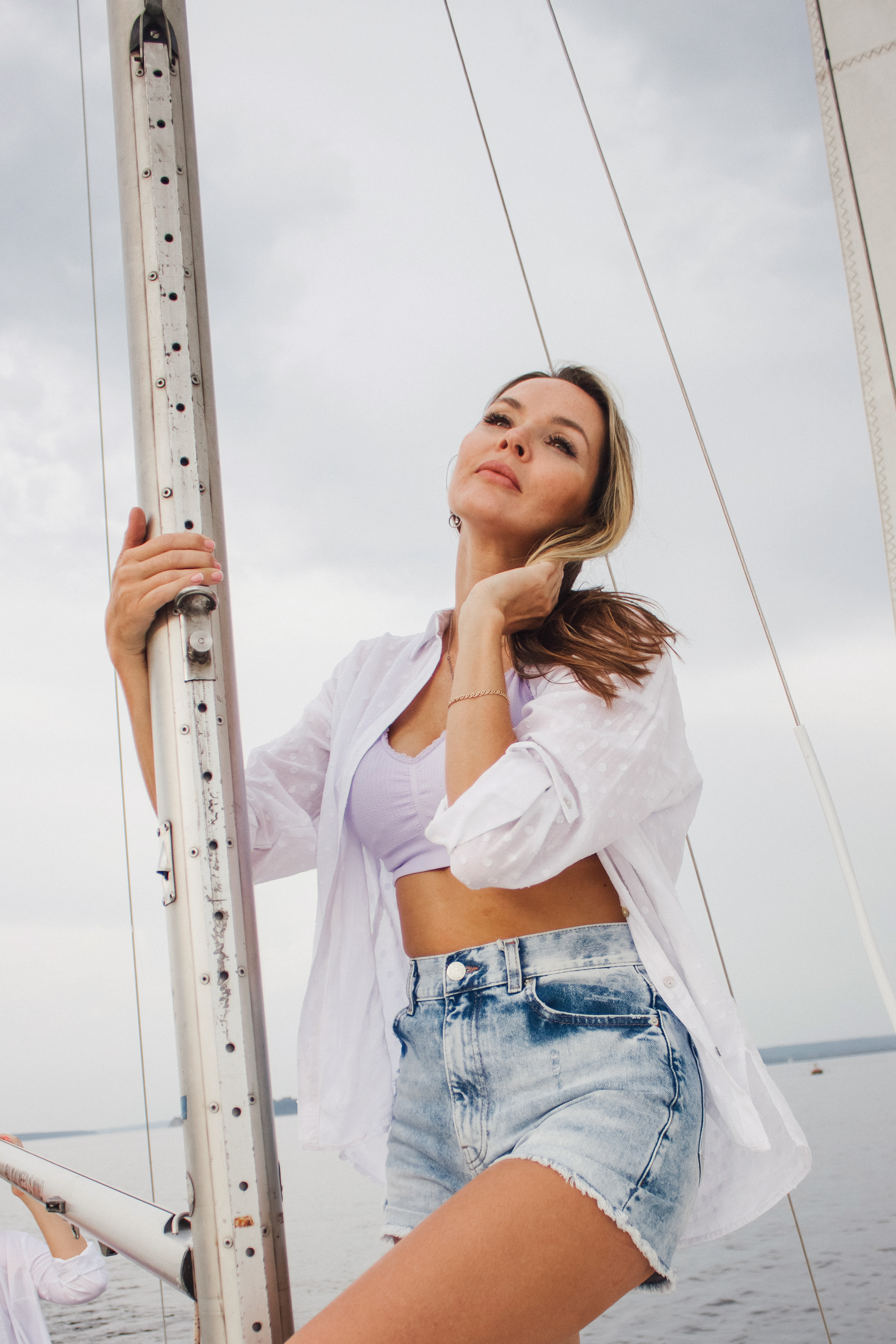 Фотосессия на яхте. Контентный фотограф в Перми Натали Кытманова