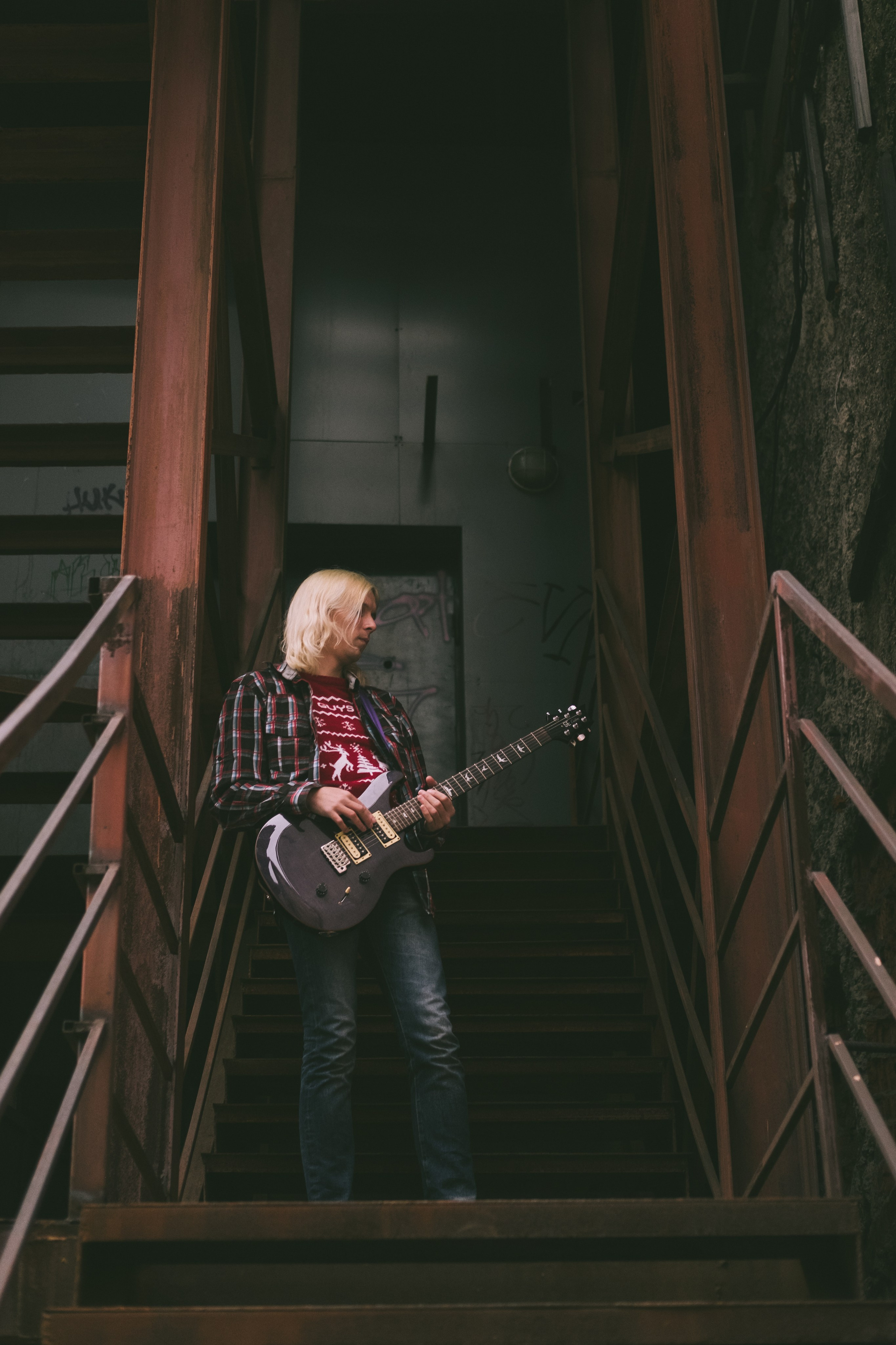 Контент съёмка для музыканта. Фотограф в Иркутске Анна Мирошникова