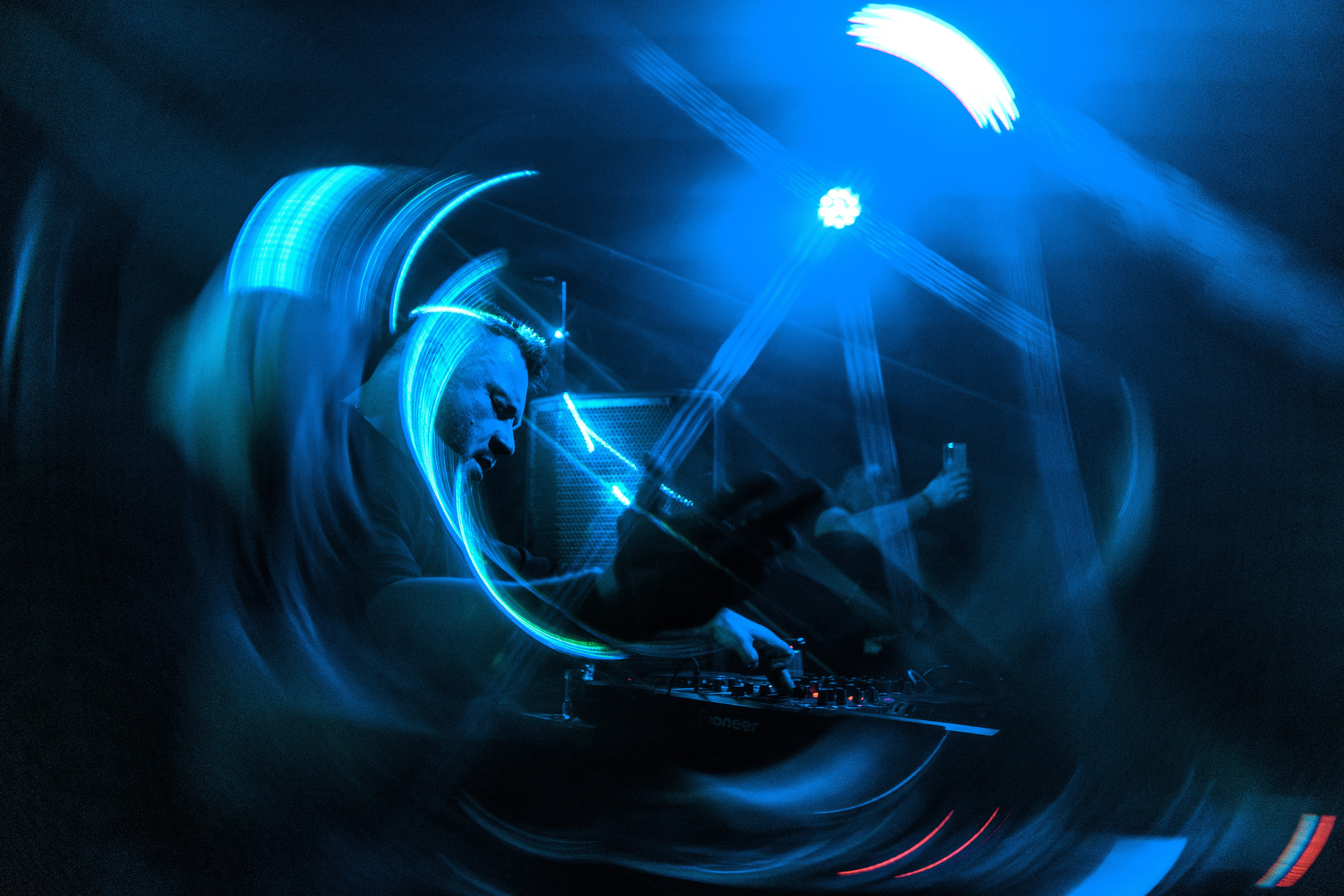 Denis Kenzo. Репортажный фотограф Екатеринбург | Яркий, качественный репортаж | Концерты, клубы, репортаж, праздники, корпоративы