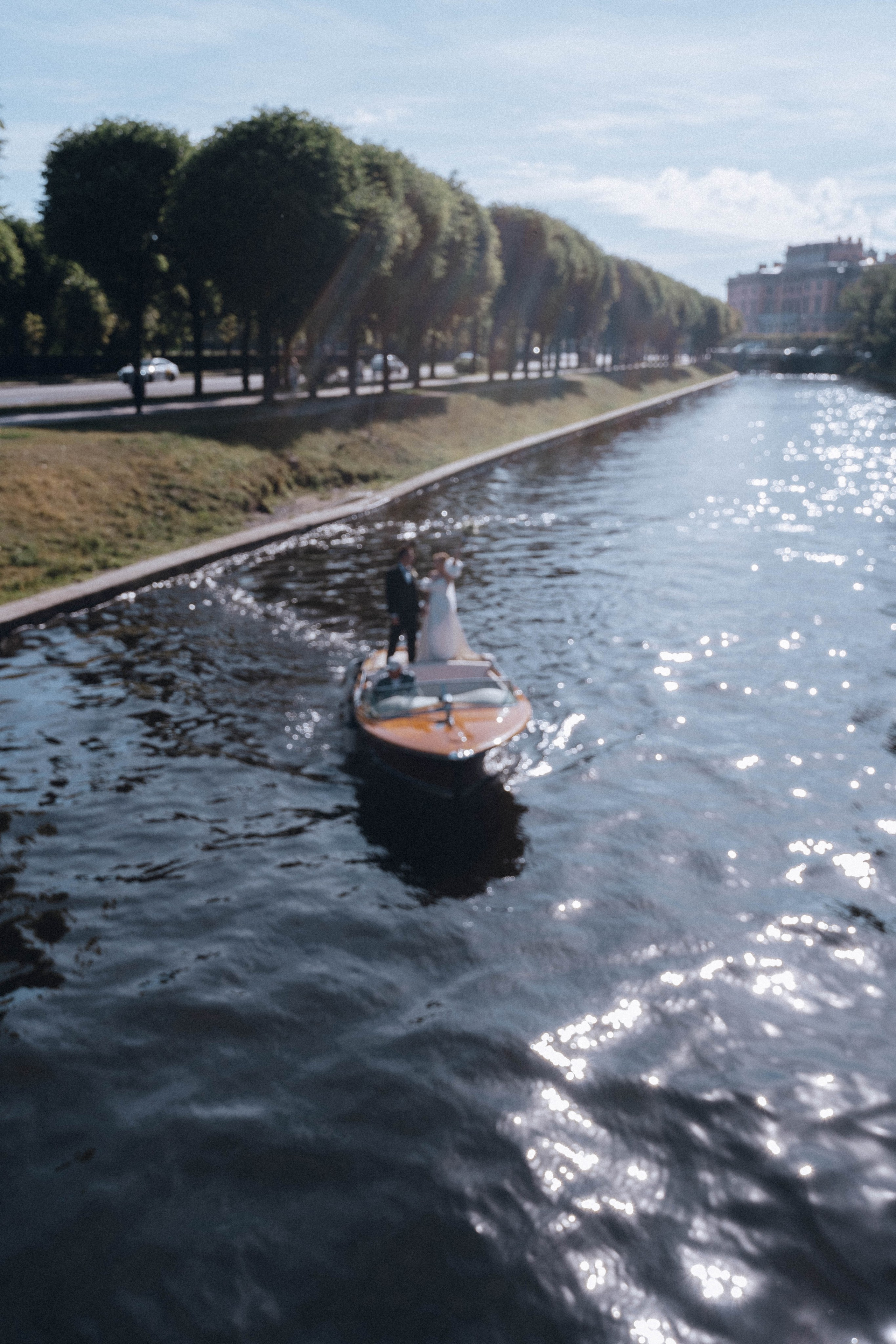 СВАДЕНБНАЯ СЬЕМКА НА КАТЕРЕ ПО КАНАЛАМ САНКТ-ПЕТЕРБУРГА И В АКВАТОРИИ НЕВЫ. Профессиональный фотограф, Санкт-Петербург — Виктория Богомолова