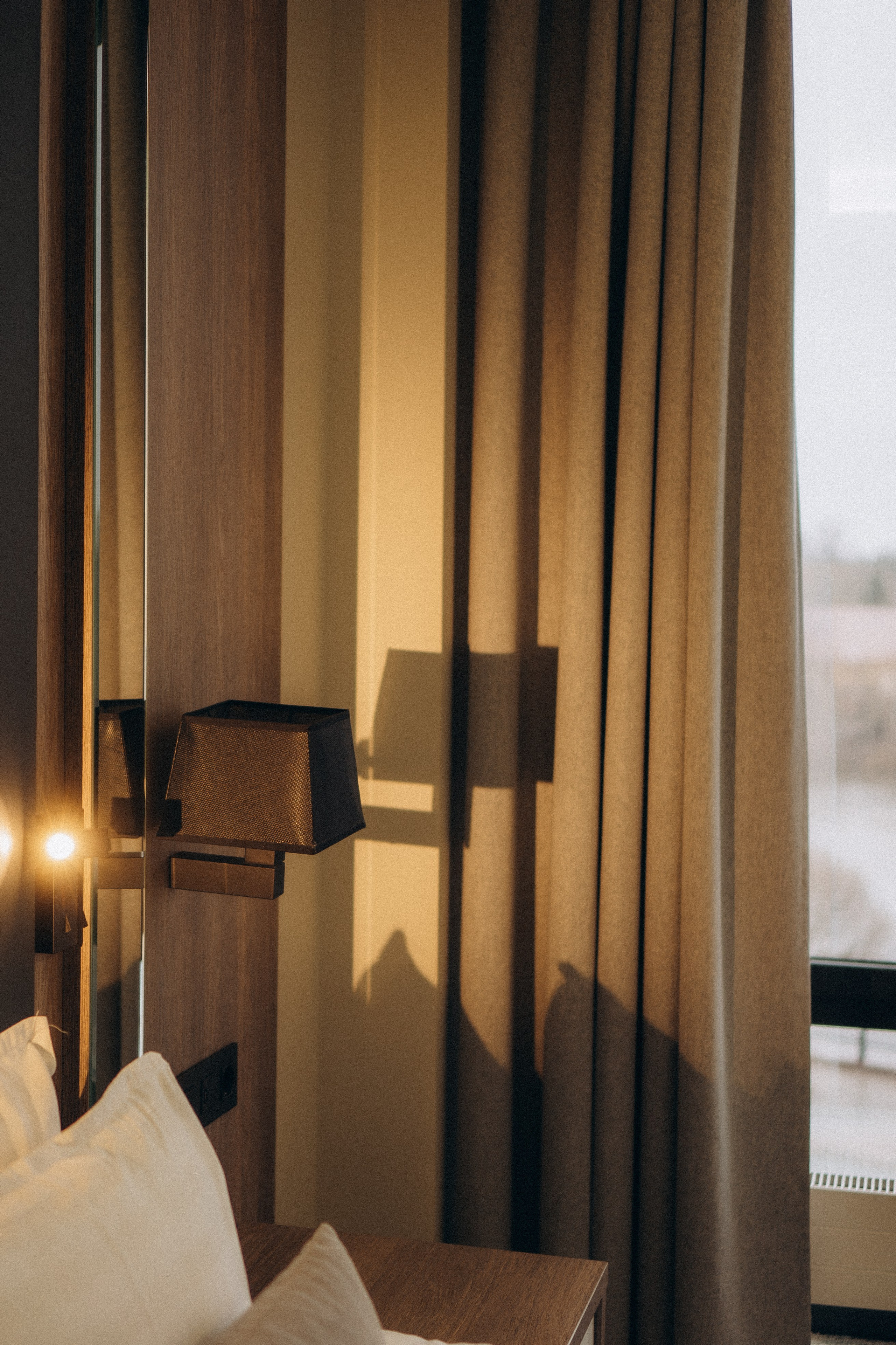 СВАДЕБНАЯ СЬЕМКА СБОРОВ ЖЕНИХА И НЕВЕСТЫ В ОТЕЛЕ И ТАКЖЕ ФОТОСЕССИИЯ В ОТЕЛЕЕ МЕГАПОЛИС БРЯНСК. Профессиональный фотограф, Санкт-Петербург — Виктория Богомолова