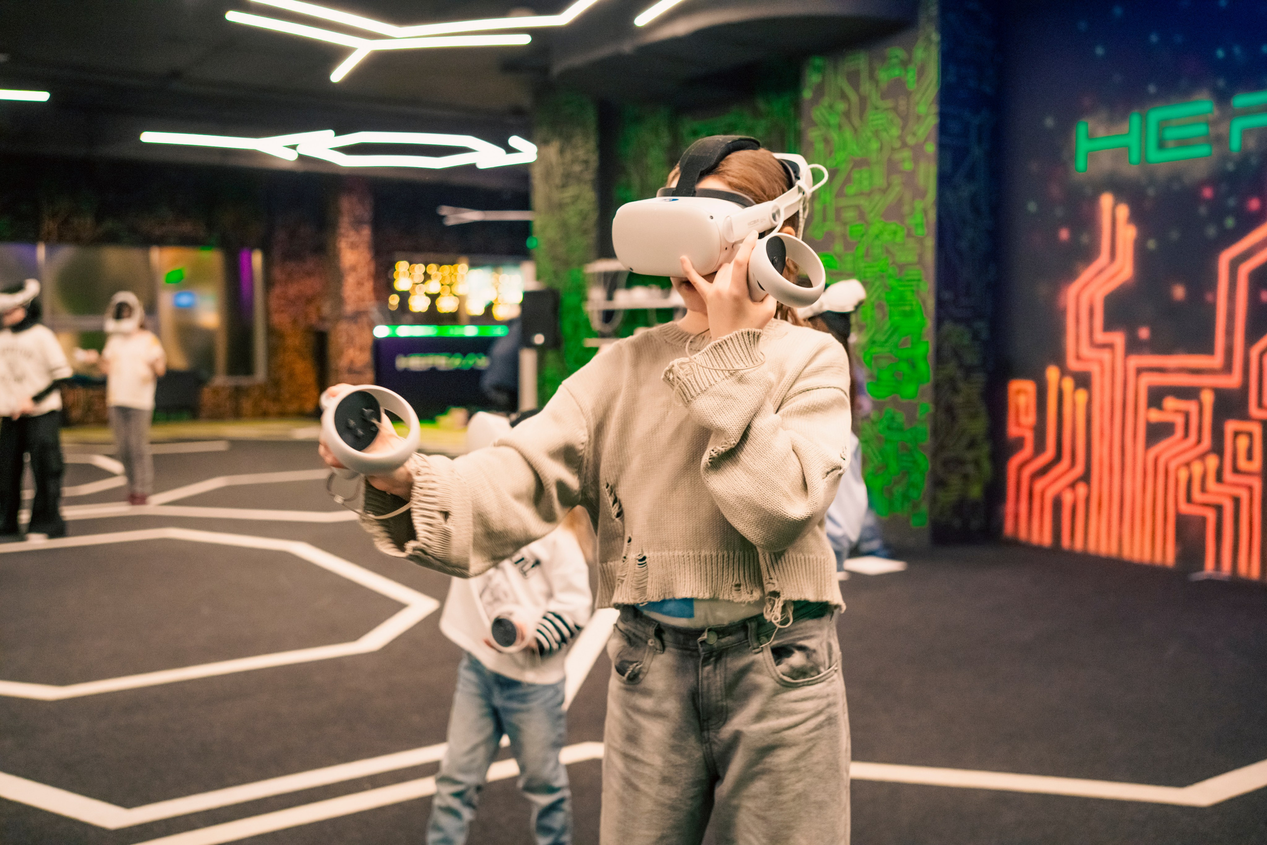 VR (November-December 2024). Felixtones