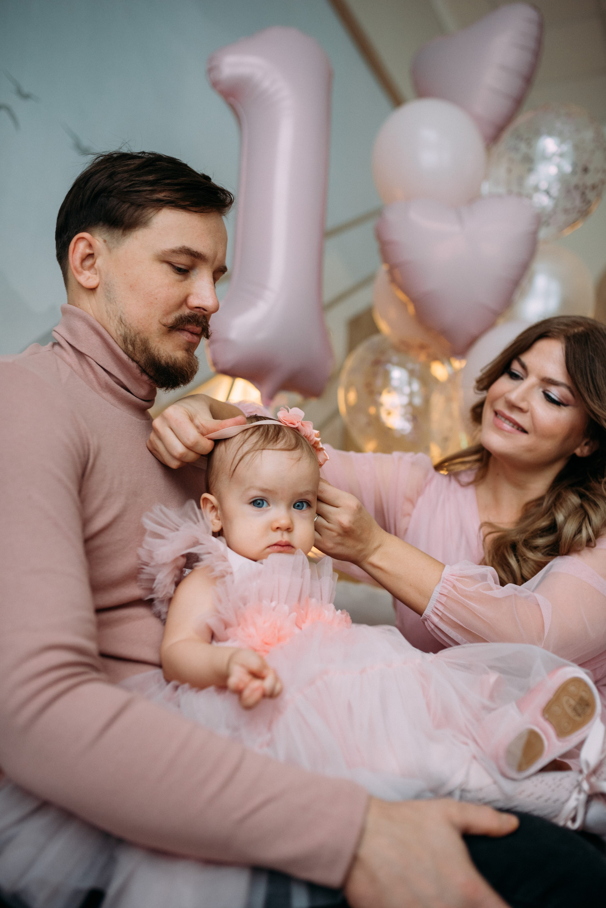 Анна, Мишель, Виктор — годовасие в студии