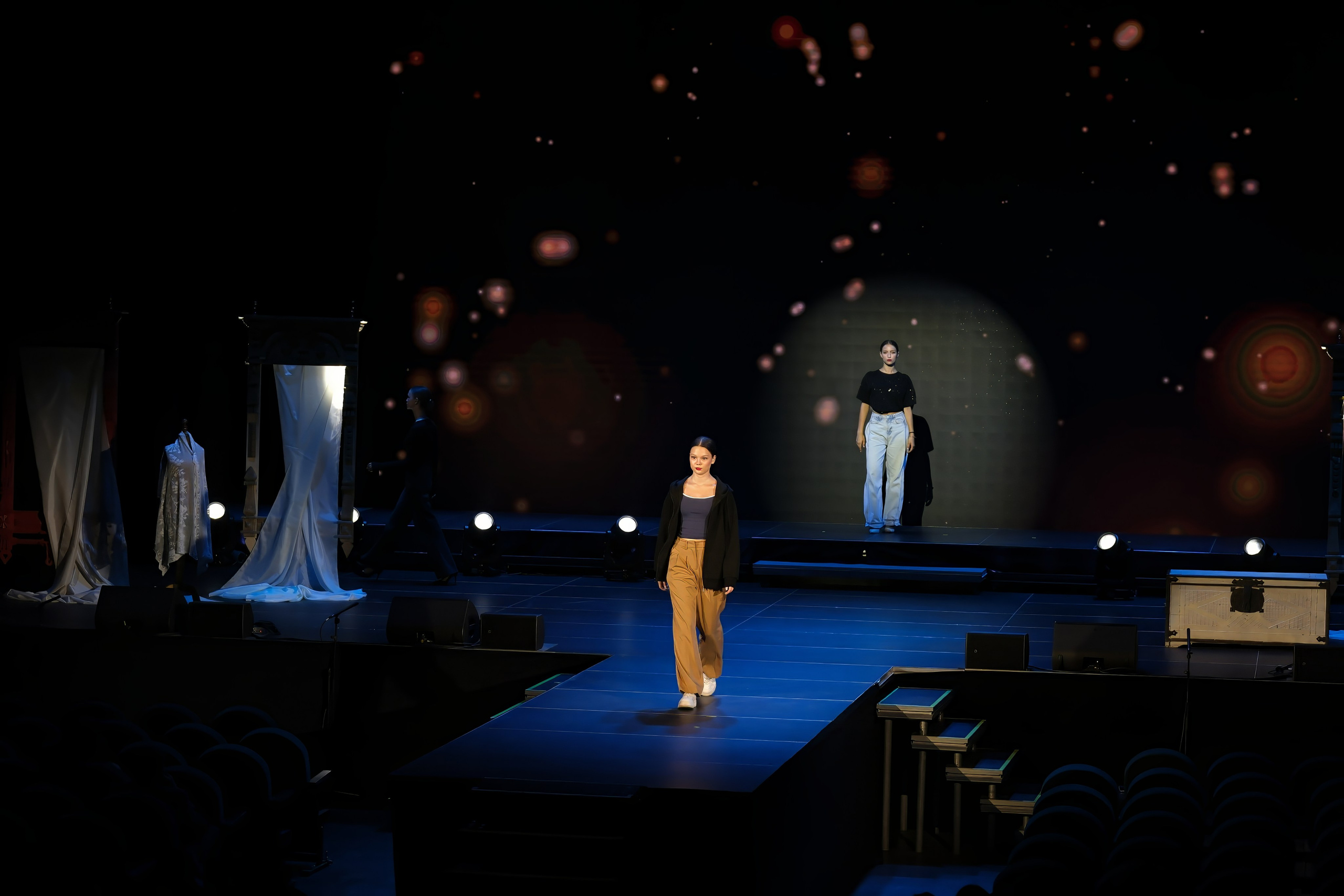 Подиумный спектакль «Стиль Надежды». Добро пожаловать в студию «Цифровой скульптор»  где искусство встречается с технологиями!