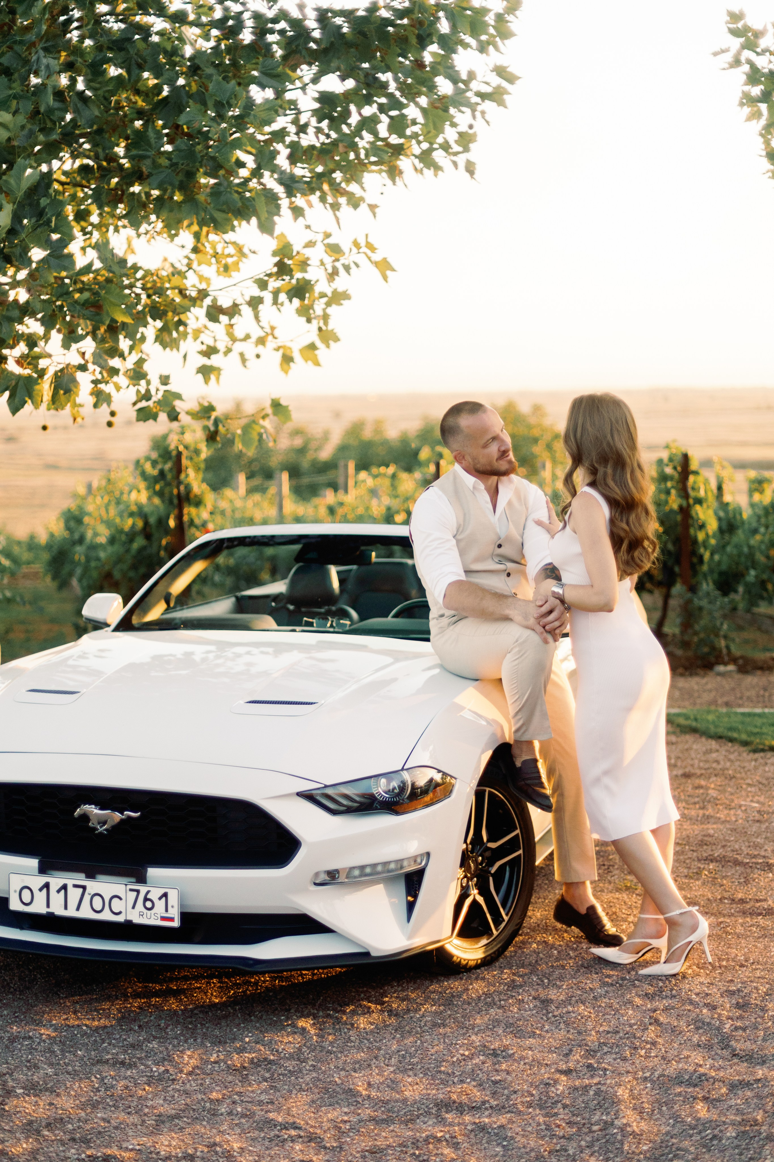 Фотосессия с кабриолетом в городе Ростове для Сергея и Августины