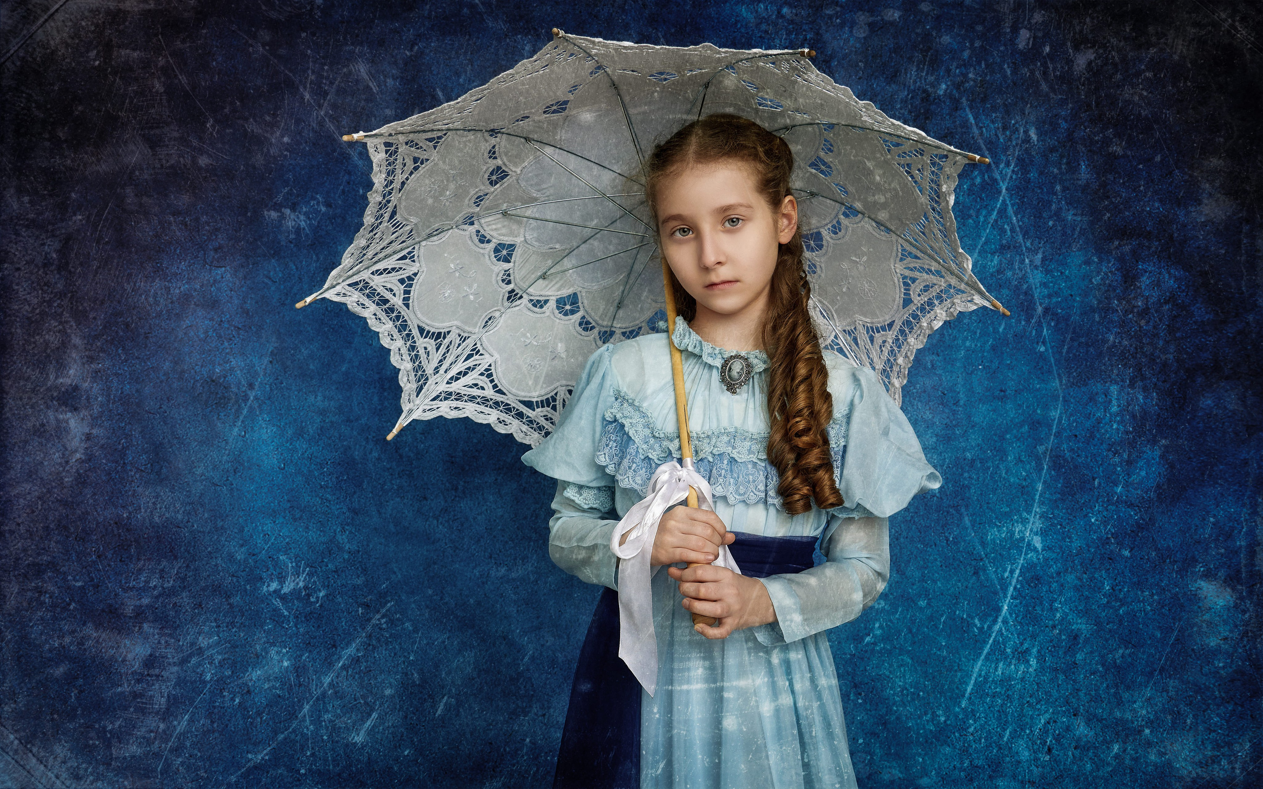 Фотопроект с костюмами дизайнера Кати Макаровой