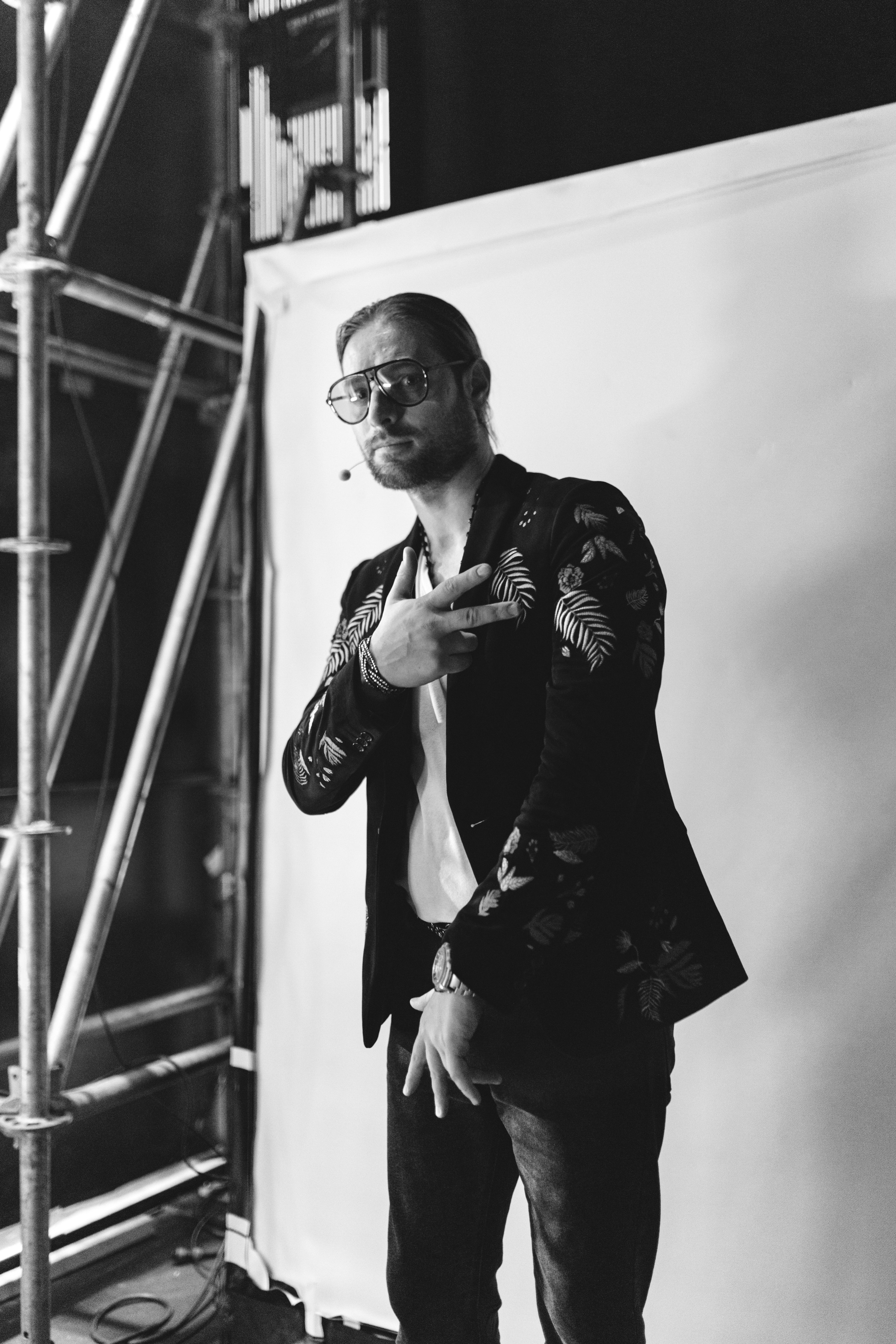 Закулисье Первой лиги КВН в Перми – бэкстэйдж фото. Репортажный фотограф в Перми Денис Голдобин