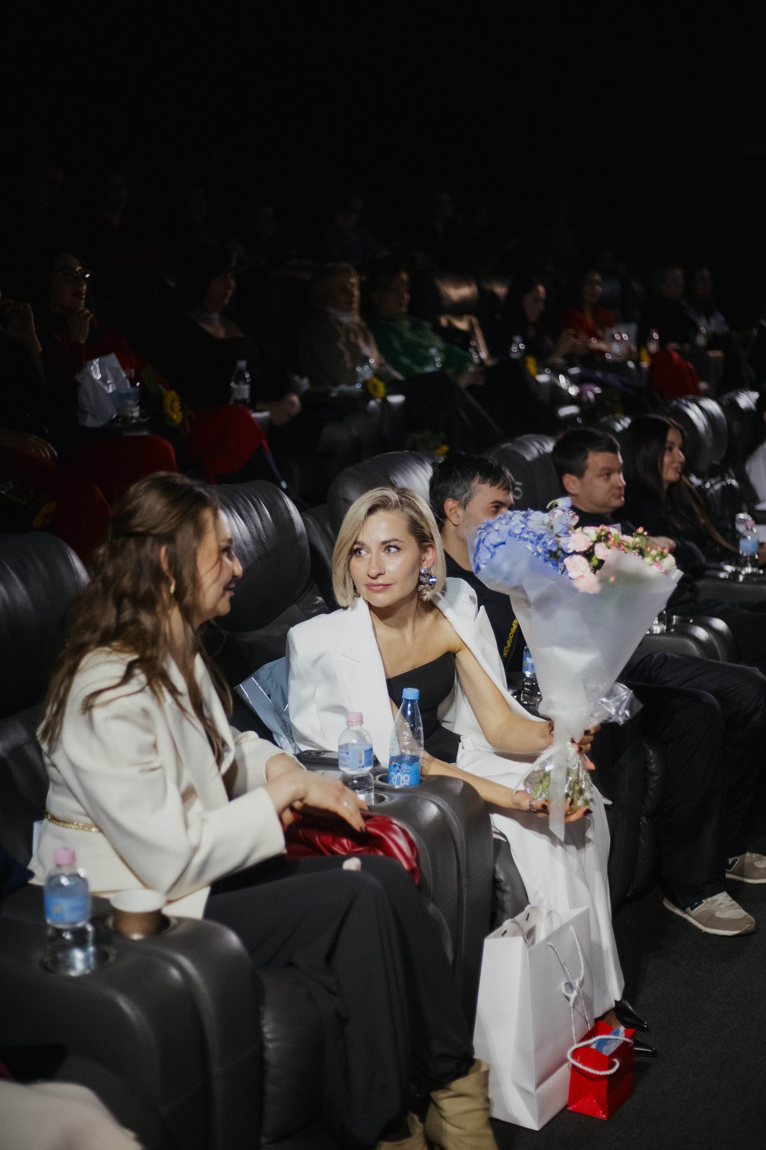 ФЭШН КОНФА. СВОИ. ФОТООТЧЕТЫ-СОБЫТИЯ-МЕСТА