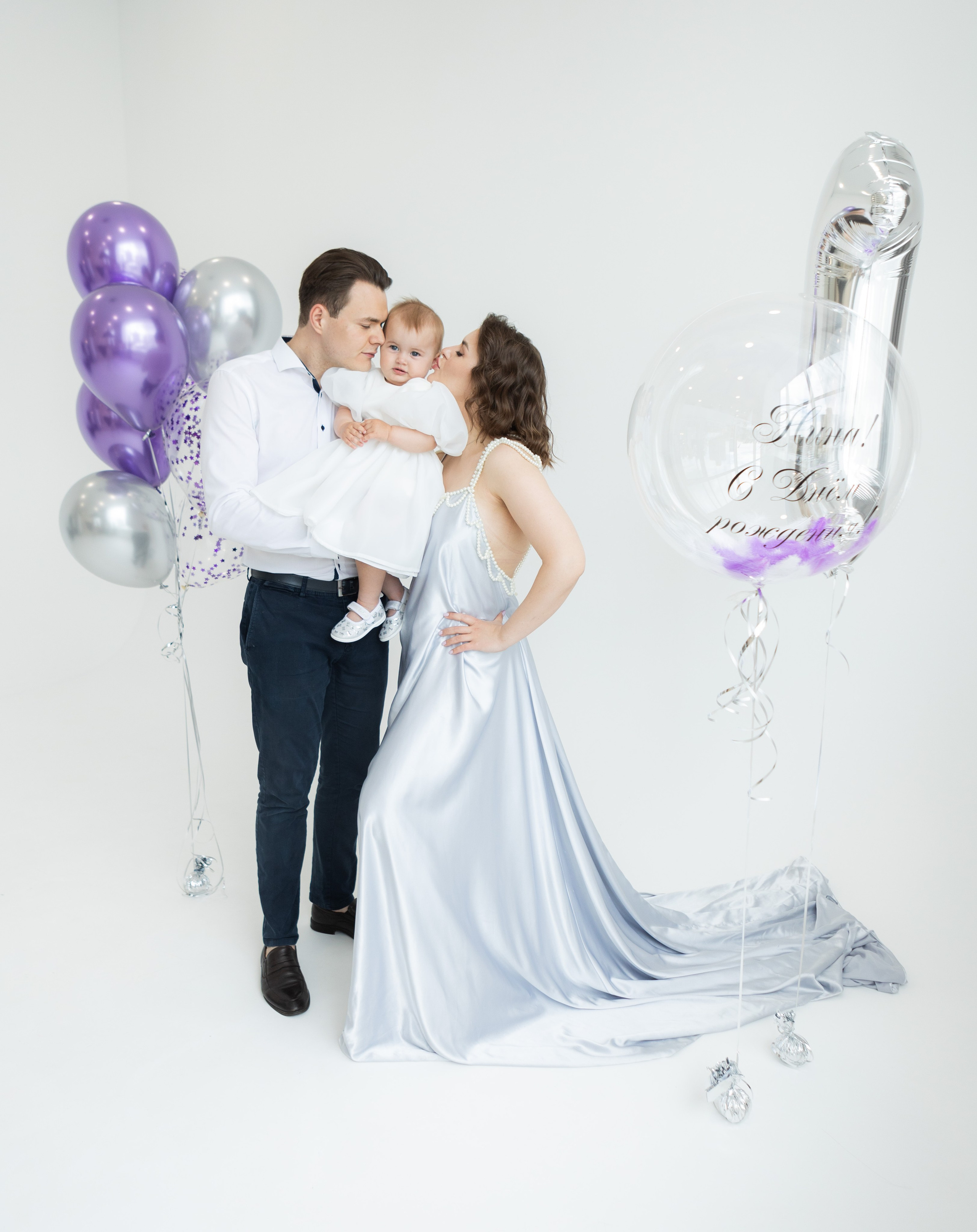 Семейная студийная съемка. Фотограф беременности и семейных историй в Москве Юлия Варт