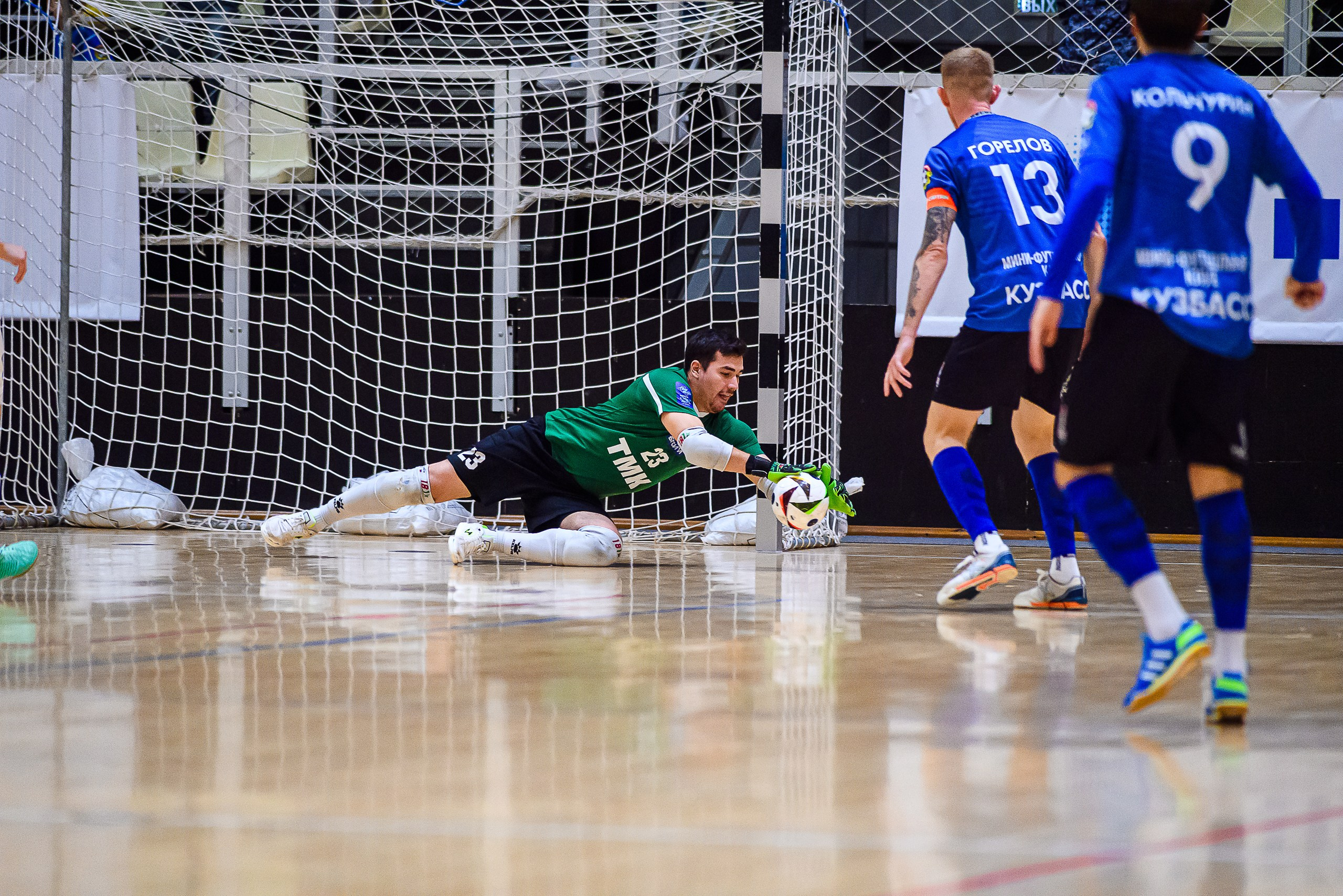 Высшая лига по футзалу — Сезон 2024-2025 — 2ой тур. Репортажный фотограф в Кемерово