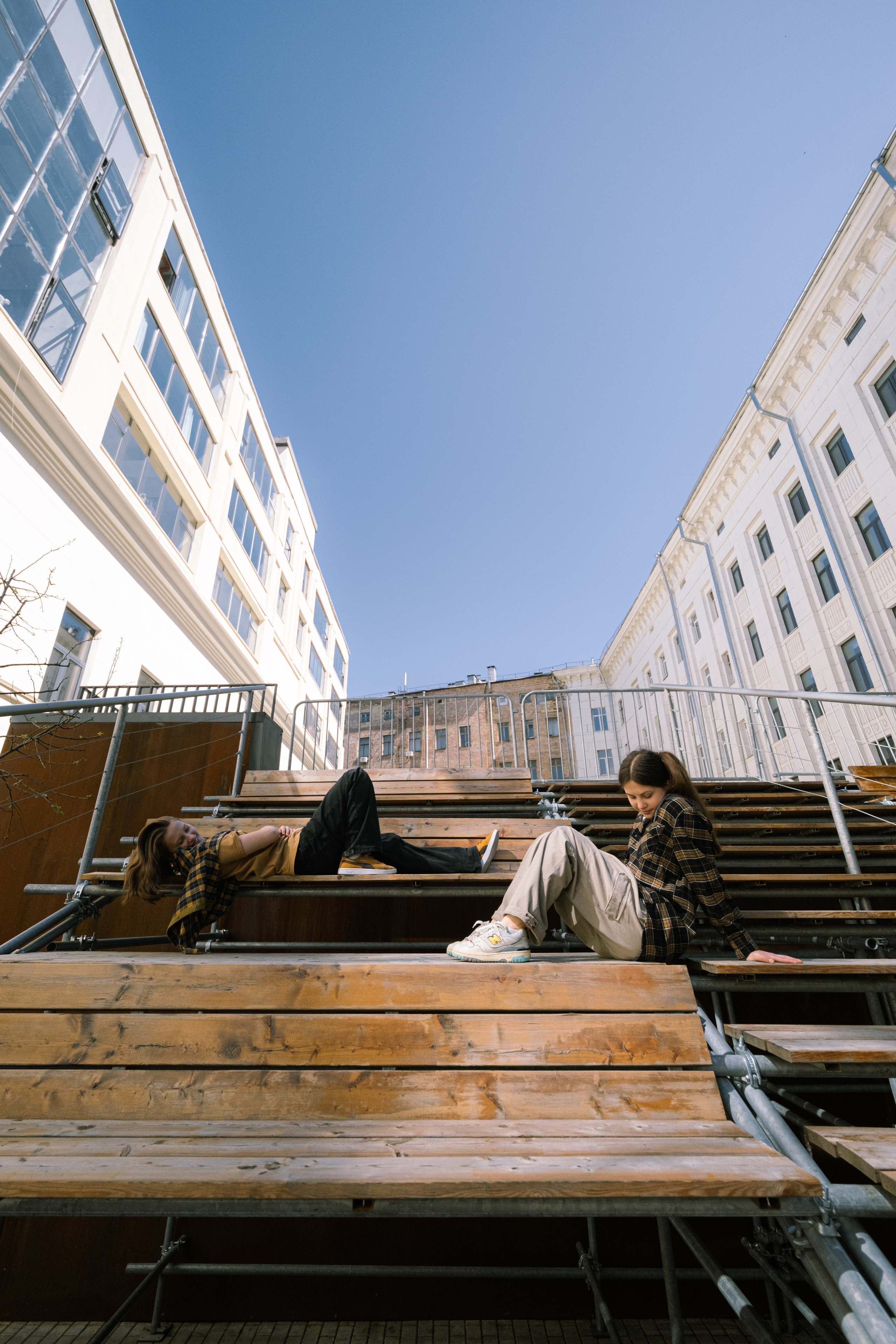 QSC 24. LIYALEE PHOTO