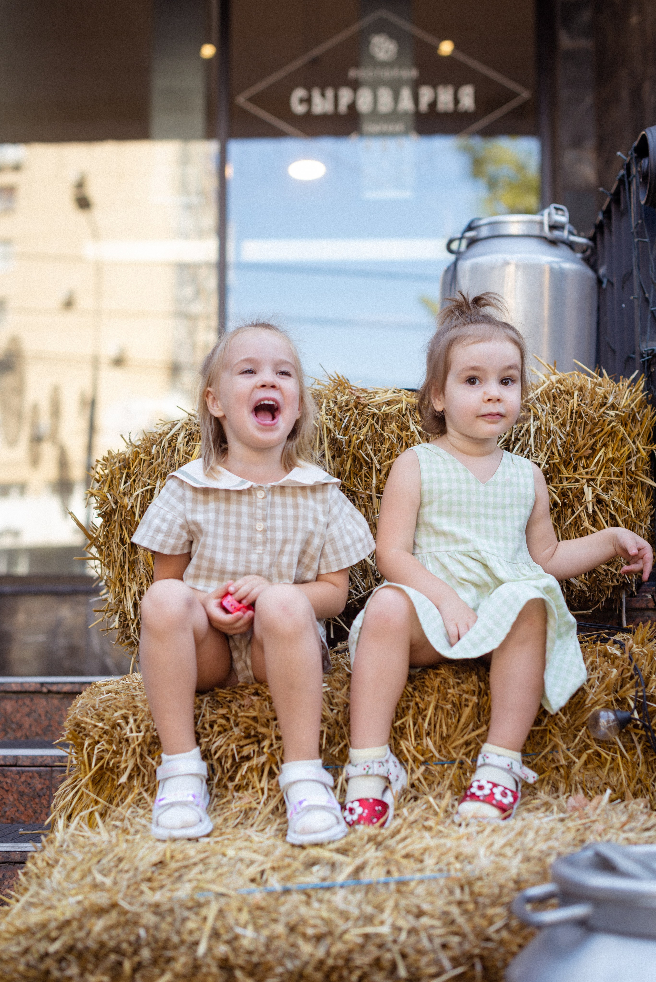Городские прогулки с детками. Семейный Фотограф в Краснодаре и крае