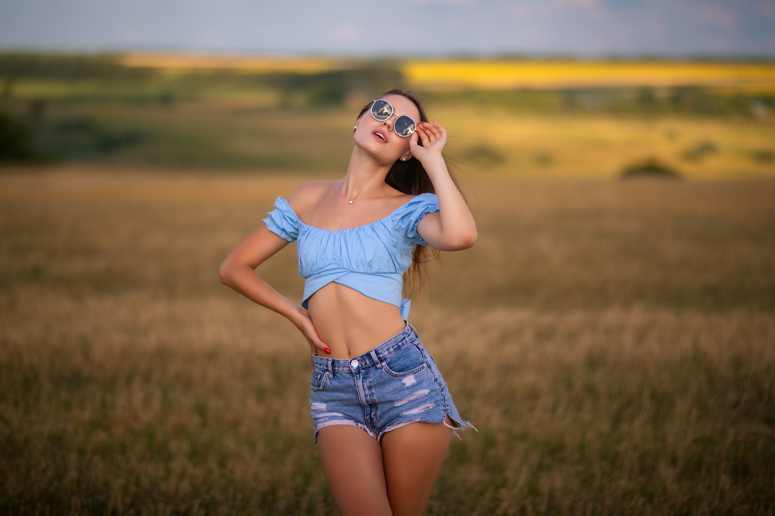 Летний фотосет с Анастасией в полях на природе в формате для «себя»