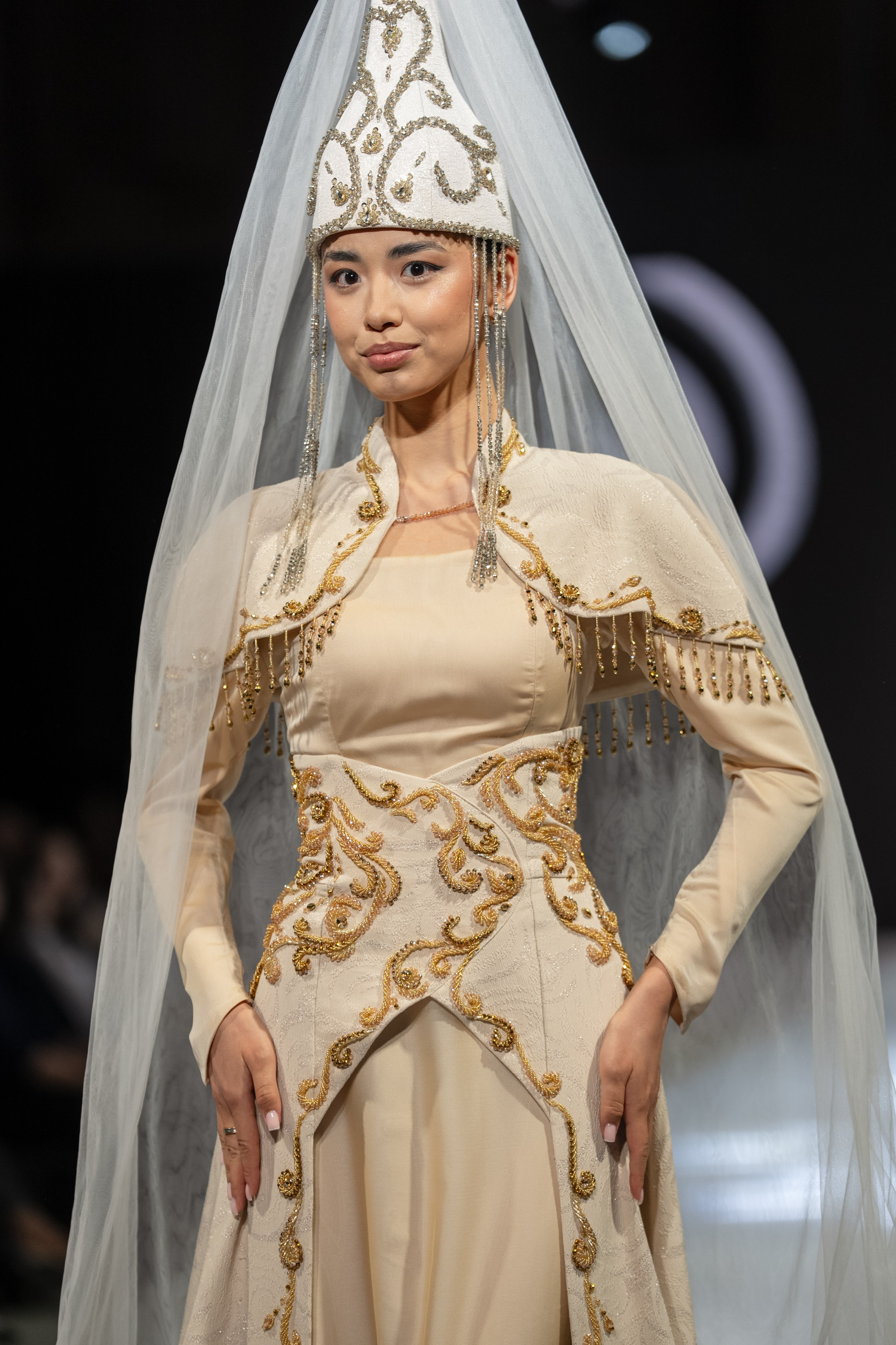 EURASIAN FASHION WEEK Innes. Сайт Алматинского НЮ АРТ, будуар и фэшн фотографа Дениса Карпенко