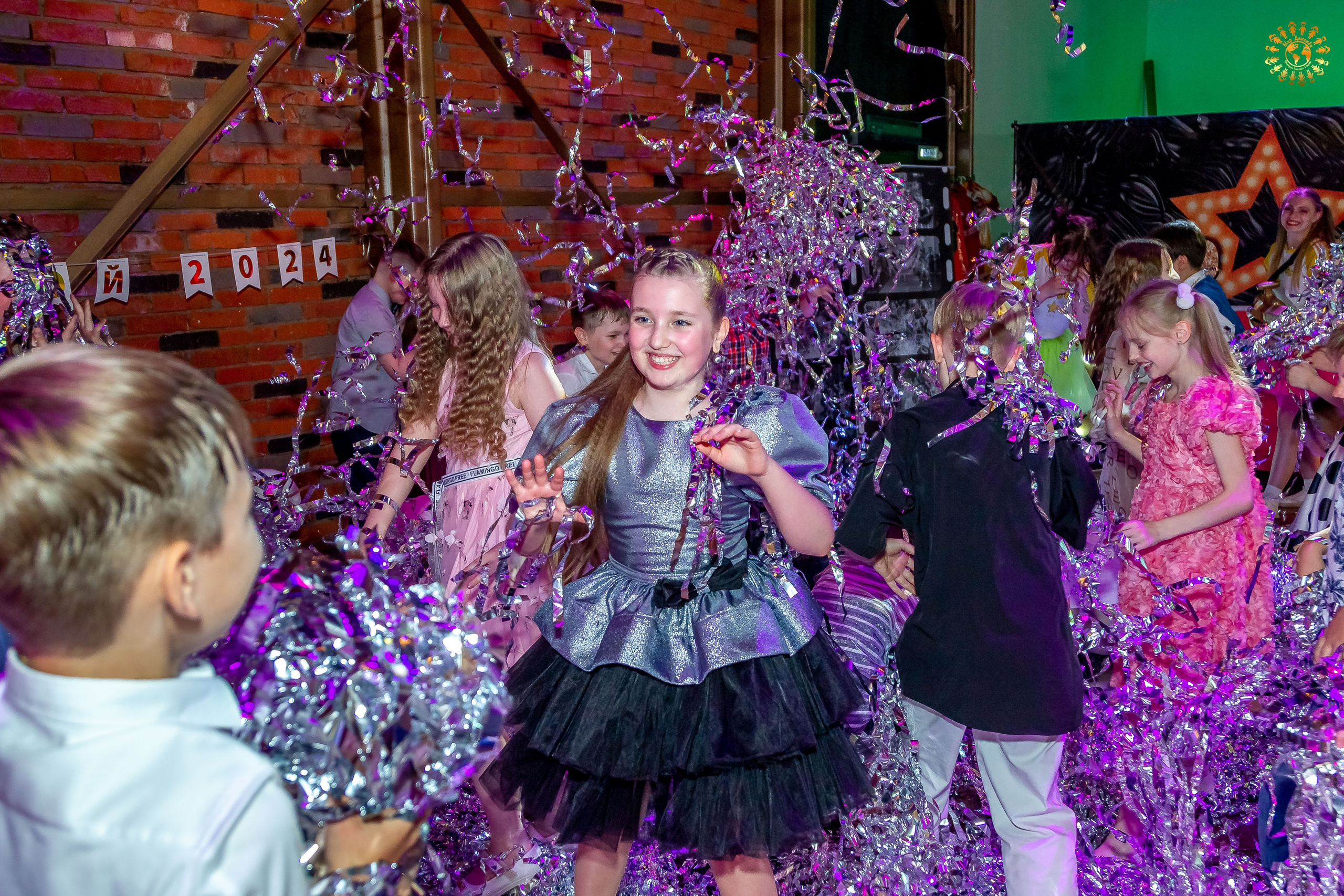 Выпускной 4-го класса 2024. Школа 2109. Репортажная съемка в Москве и области. Анималистика