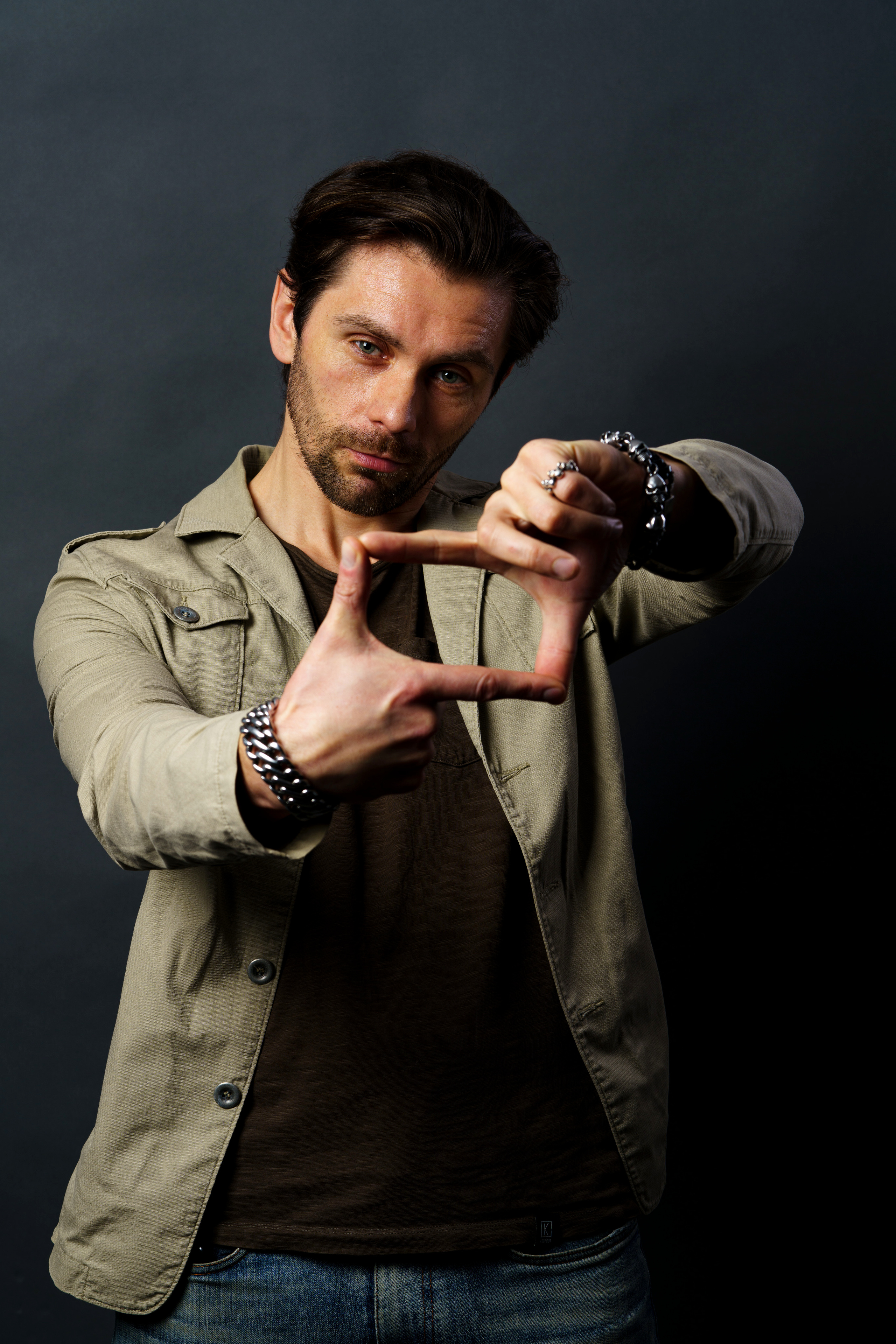 Портретный фотограф в Санкт-Петербурге. Предметный и фуд фотограф Санкт-Петербурга Сергей