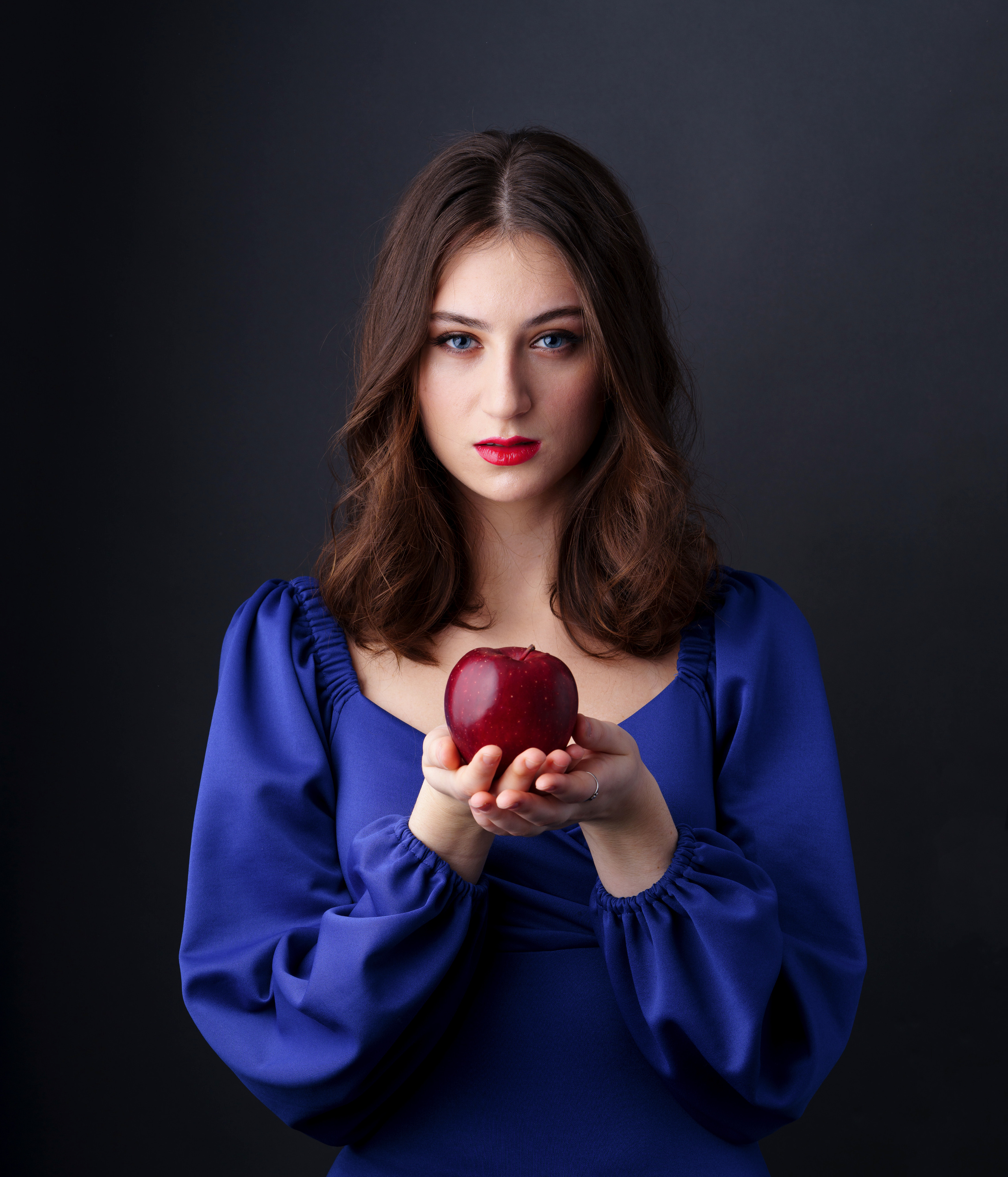 Портретный фотограф в Санкт-Петербурге. Предметный и фуд фотограф Санкт-Петербурга Сергей