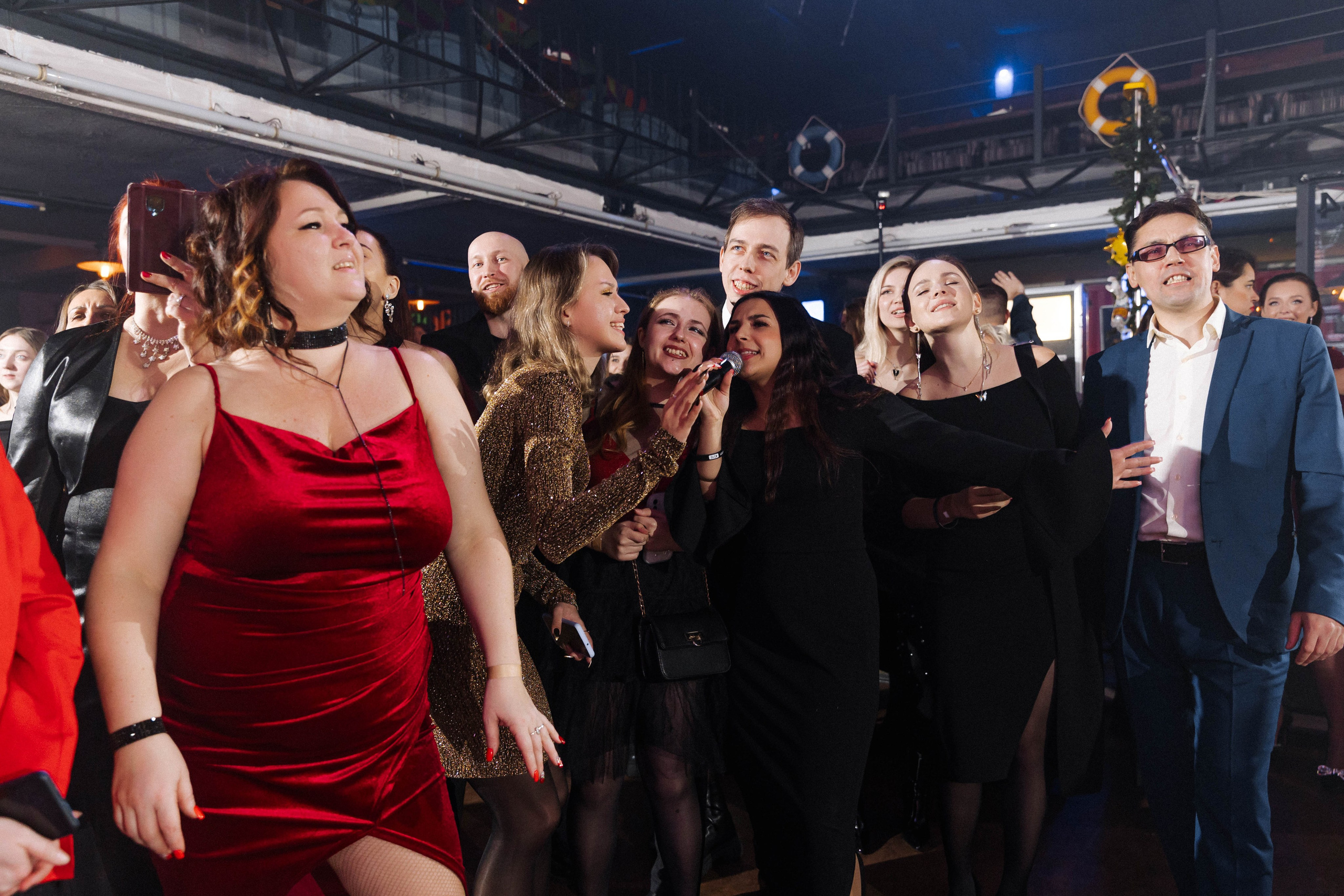 Совкомбанк Circus. Э Т О М Ы