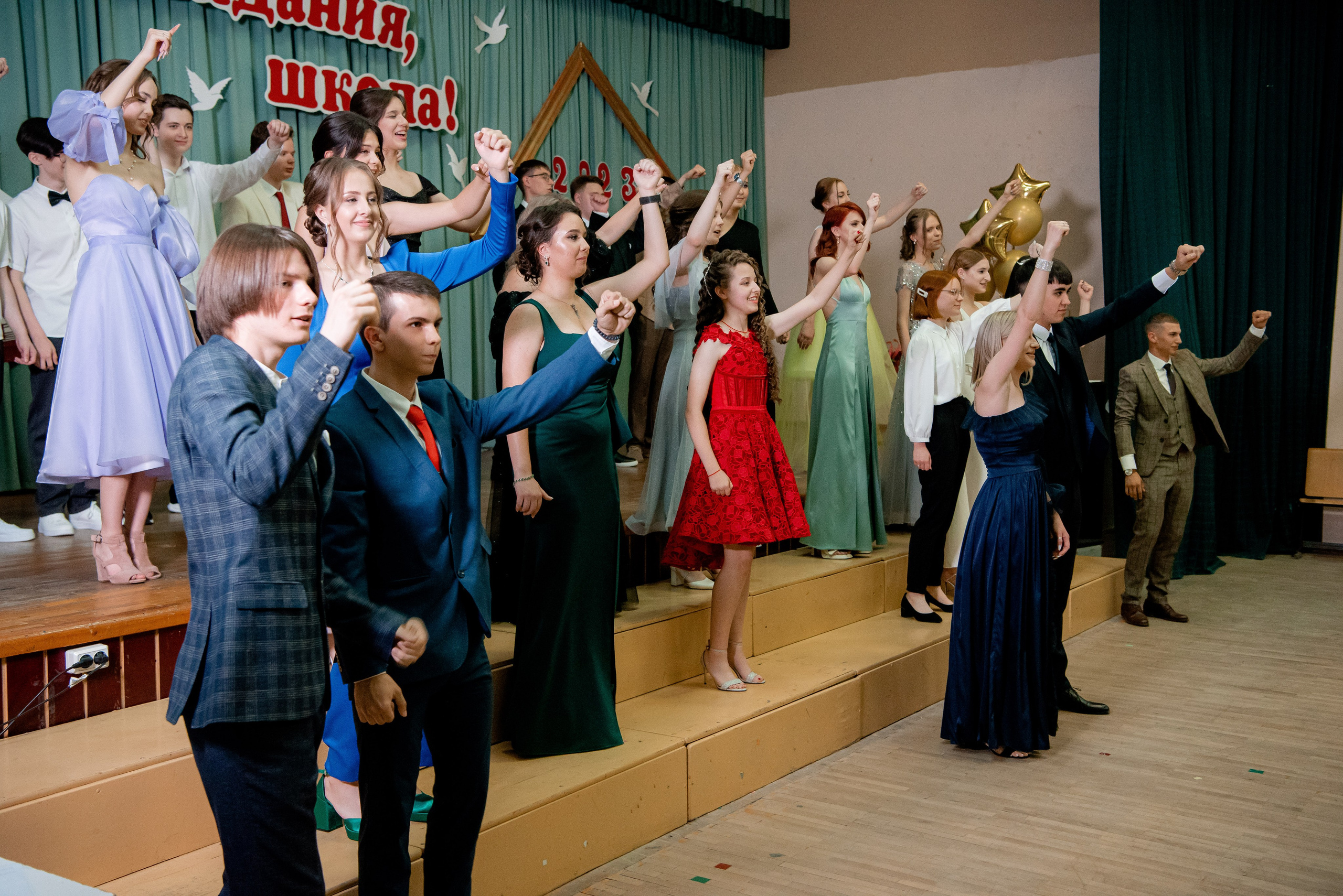 140 Школа. Вручение и Банкет. Сити Холл. Фотограф в Волгограде и Волжском Александр Горбань