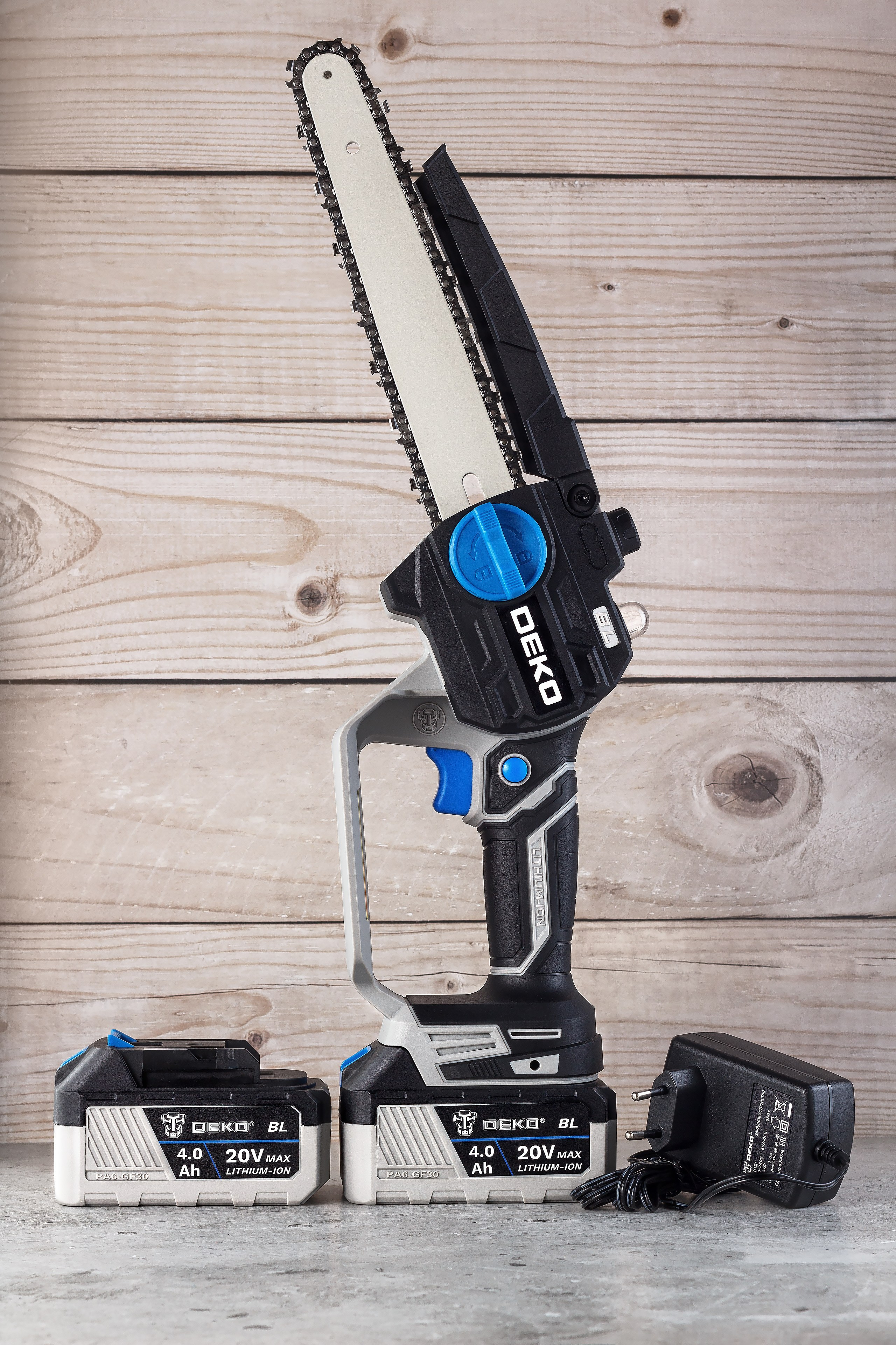 электропила аккумуляторная Deko предметное фото имиджевое