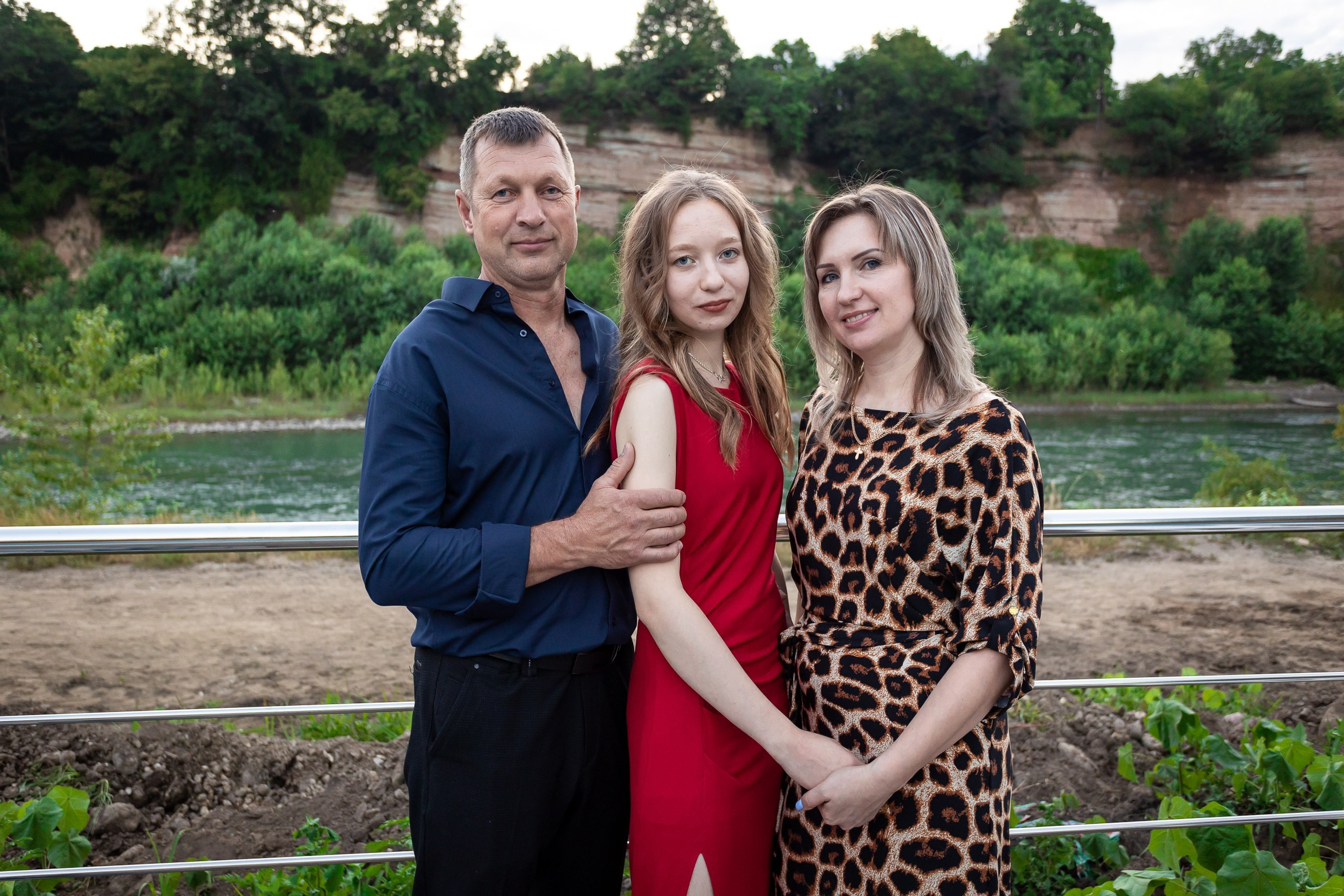 Вручение аттестата и выпускной вечер. Выпускные альбомы Майкоп, Краснодар Елена Золотарева