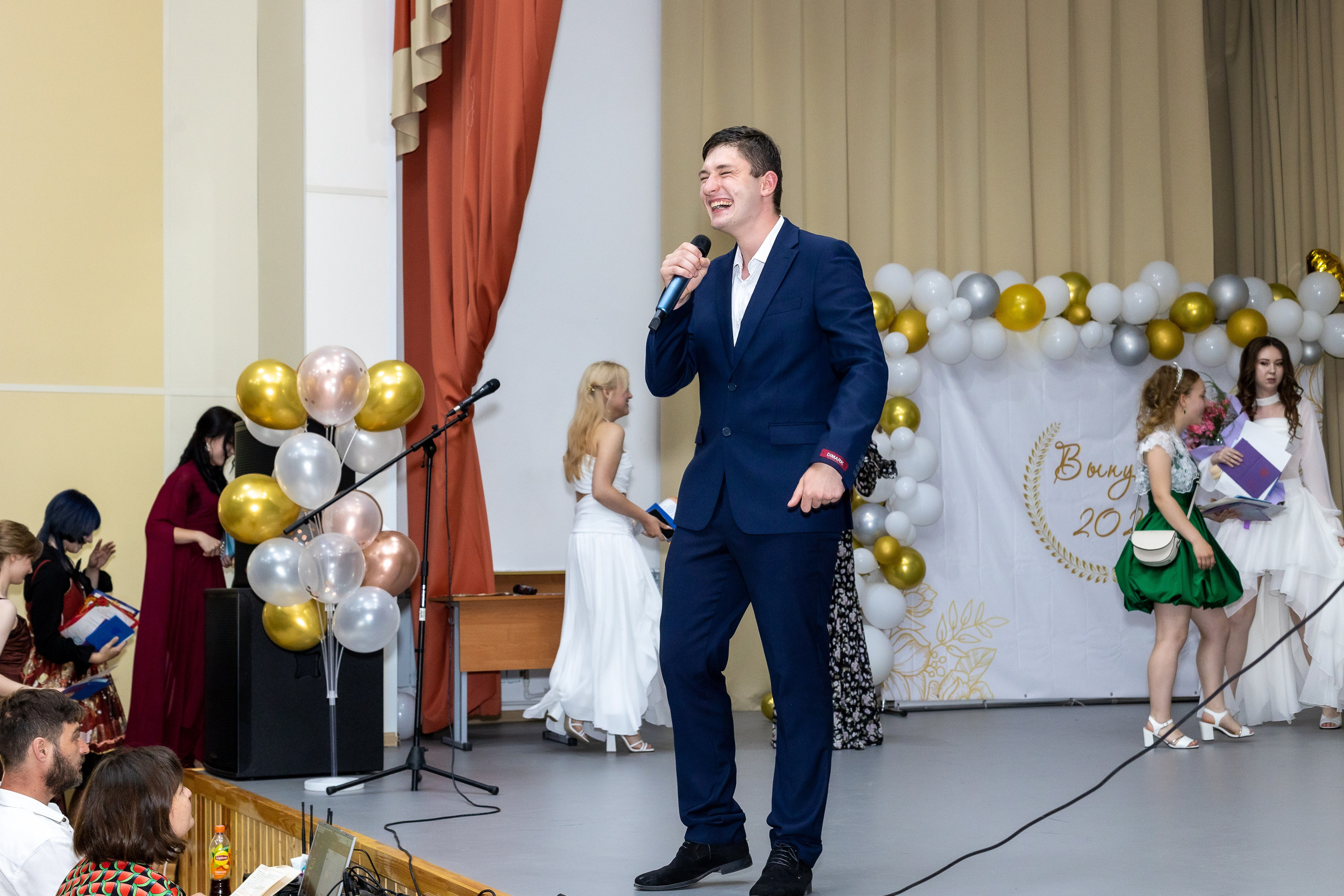 Вручение аттестата 2025. Выпускные альбомы Майкоп, Краснодар Елена Золотарева