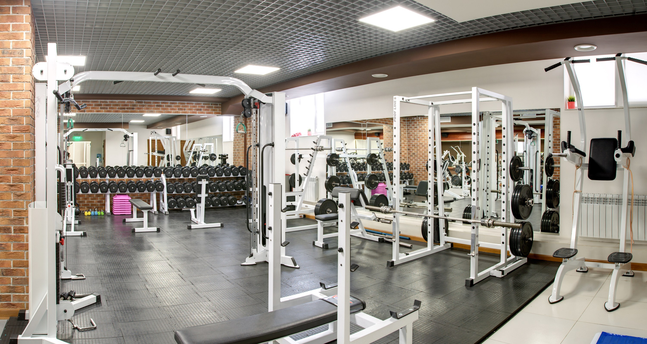 Фитнес зал в Новороссийске. Интерьерный фотограф в Сочи | Роман Сусленко