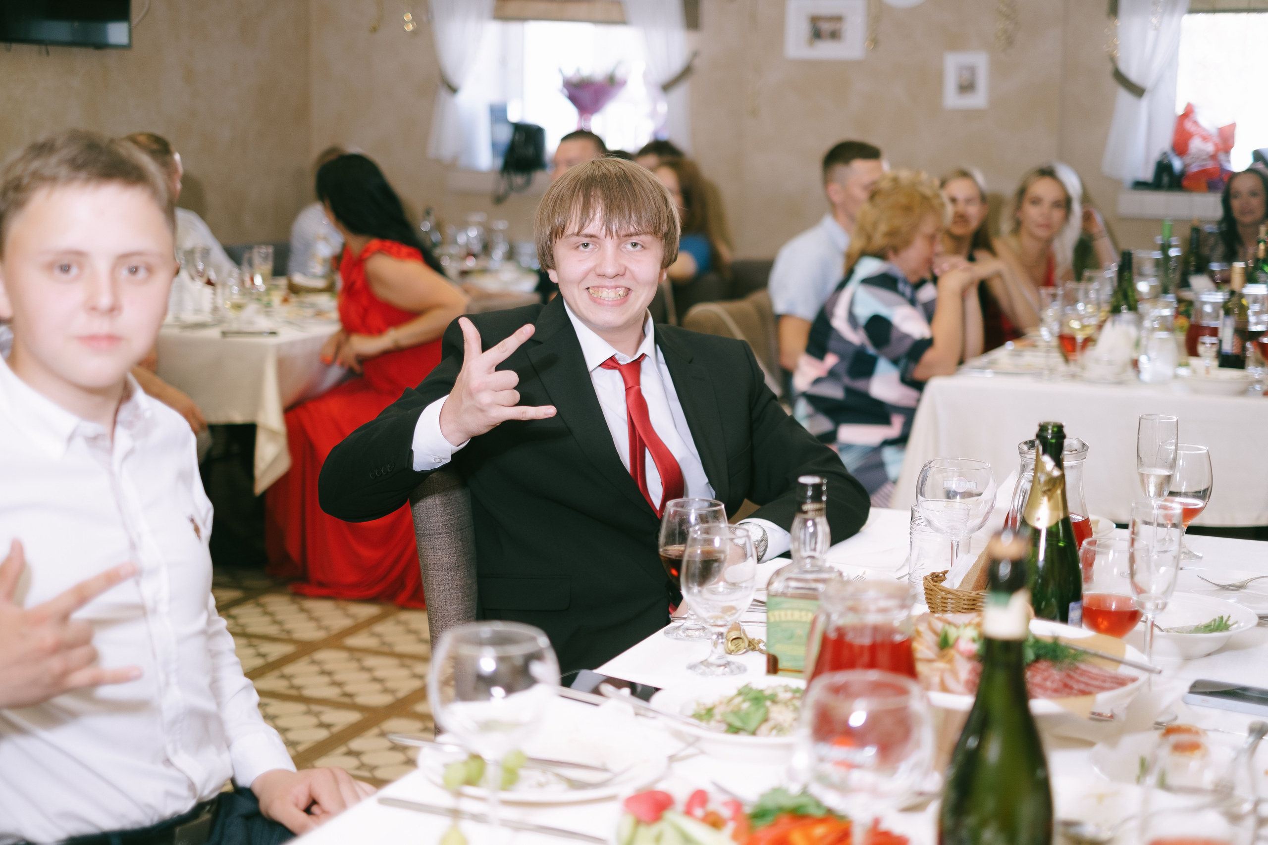 Выпускной школа 33. Свадебный и репортажной фотограф Денис Ожигин в Краснодаре и Краснодарском крае