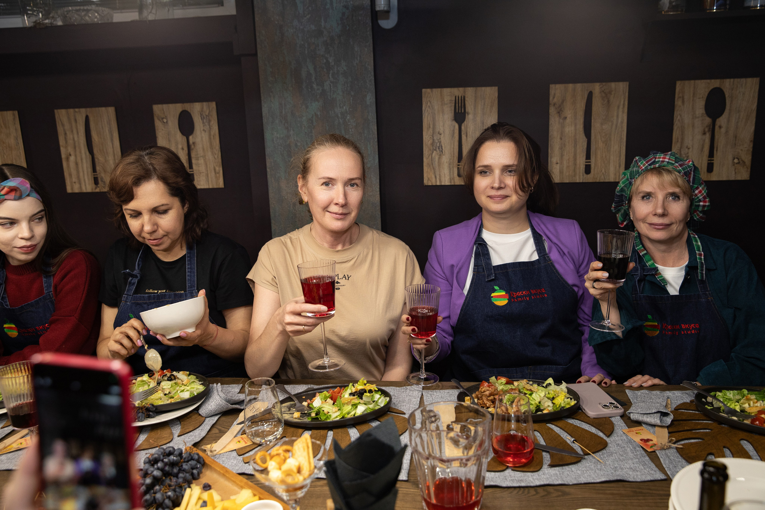 Встреча во «Краски Вкуса». Свадебный фотограф Иркутск, репортажный фотограф Иркутск