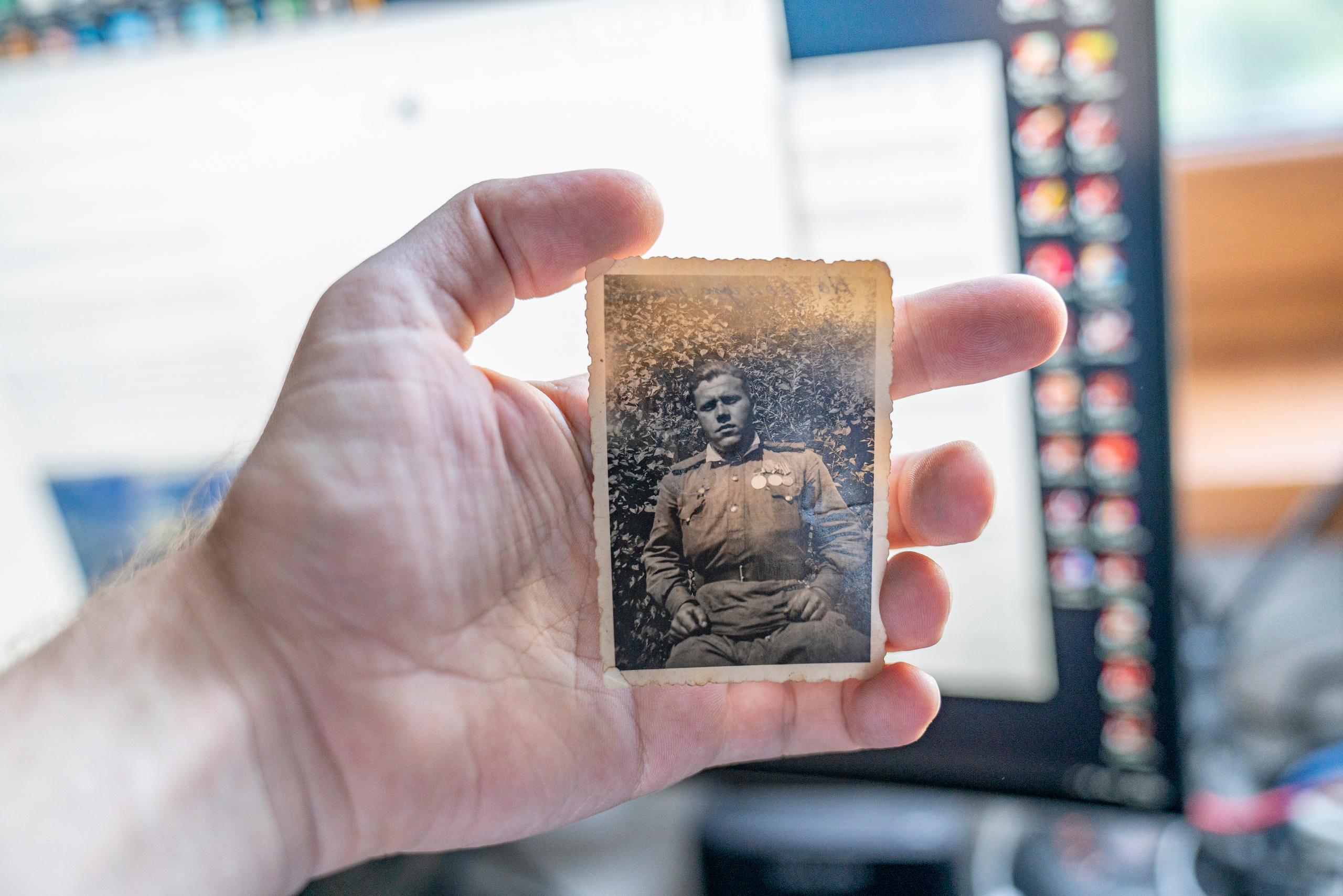 Фото размером всего 4 на 3 см 