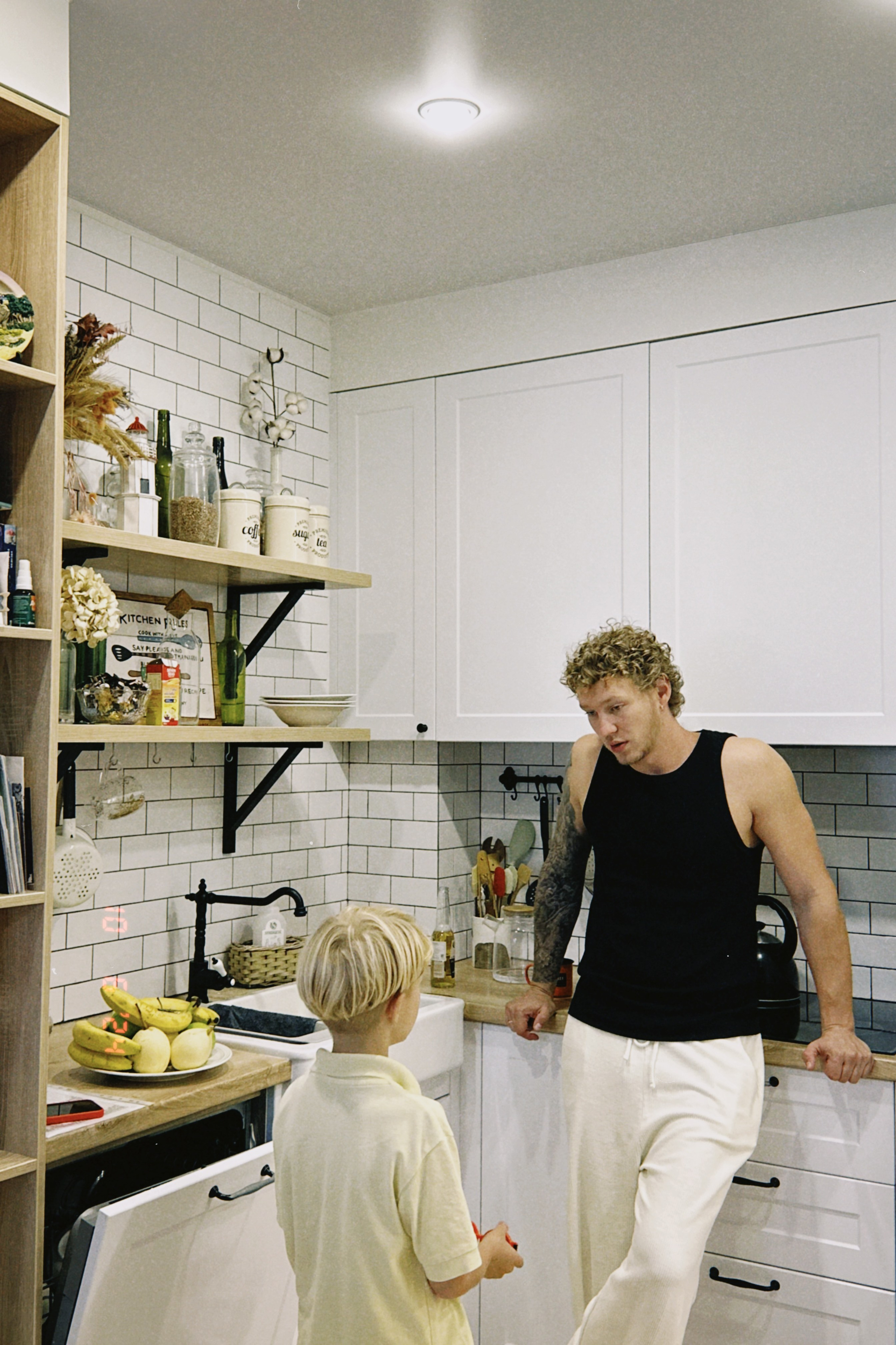 Домашняя репортажная фотоссесия. Портретный, свадебный, репортажный фотограф во Владивостоке Юлиана Джули Фокс