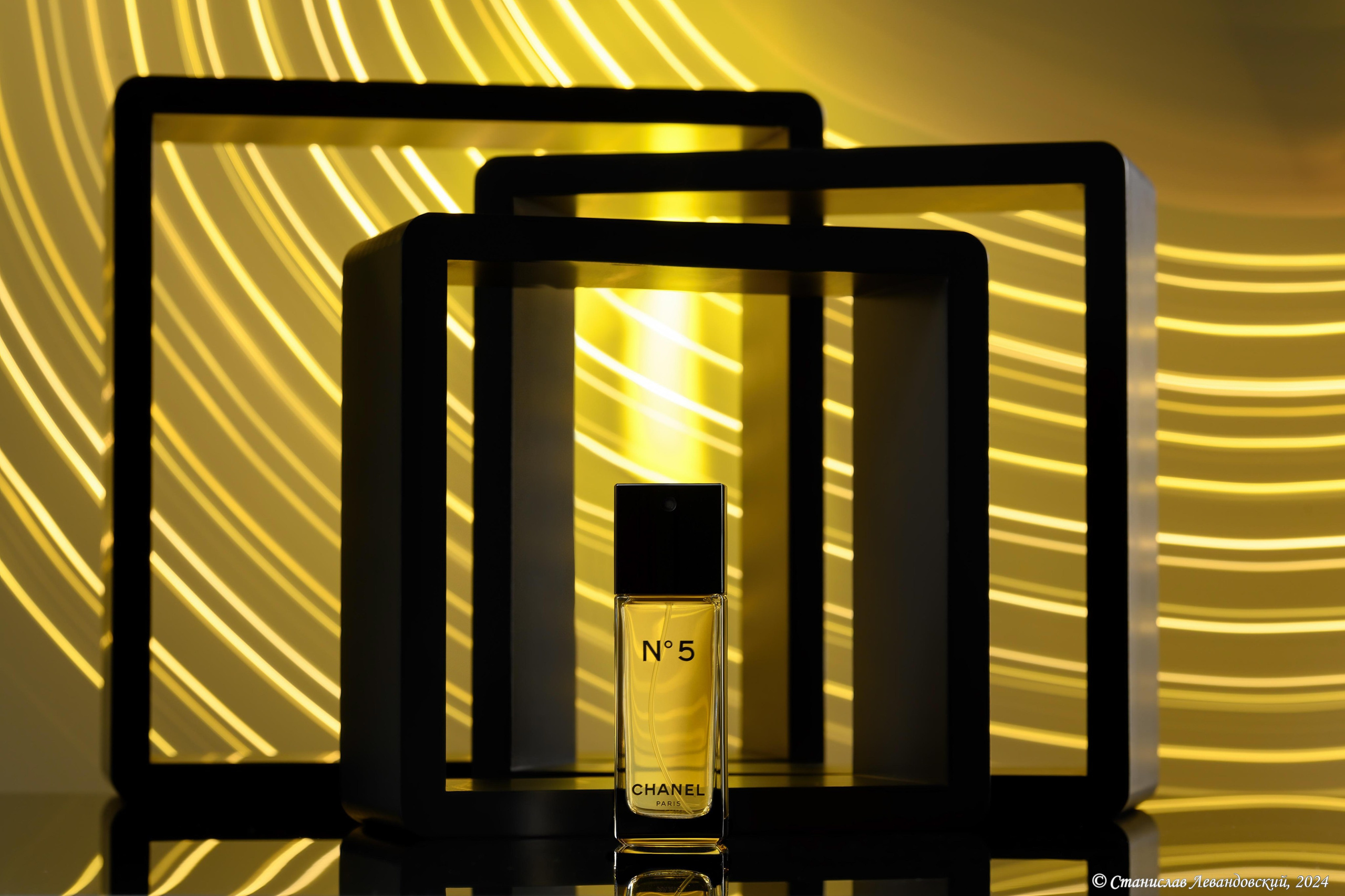 Предметы с глянцевой поверхностью. Предметный фотограф в Москве Станислав Левандовский