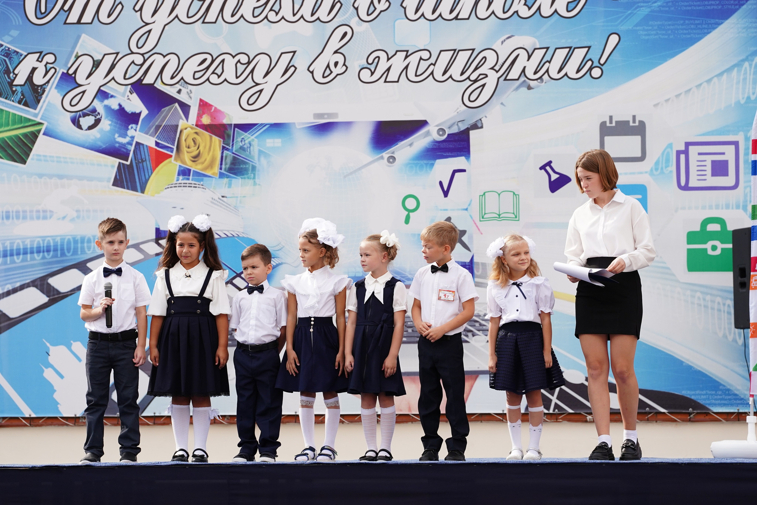 1 сентября Линейка. MEMENTO.Выпускные альбомы, школьные, юбилейные и другие книги. Ростов-на-Дону