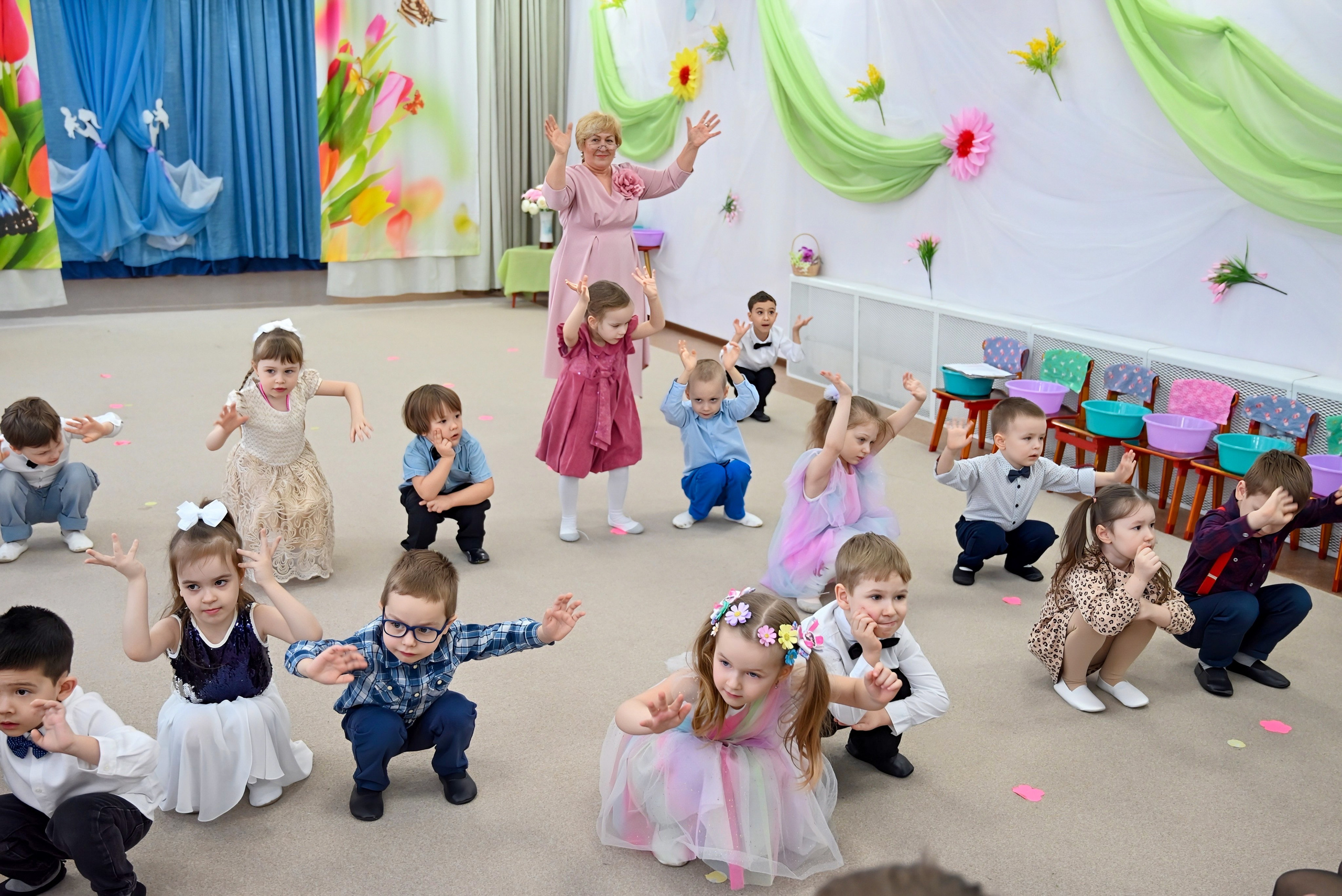 Праздник в группе «Дружная семейка». Семейный и детский фотограф Москва
