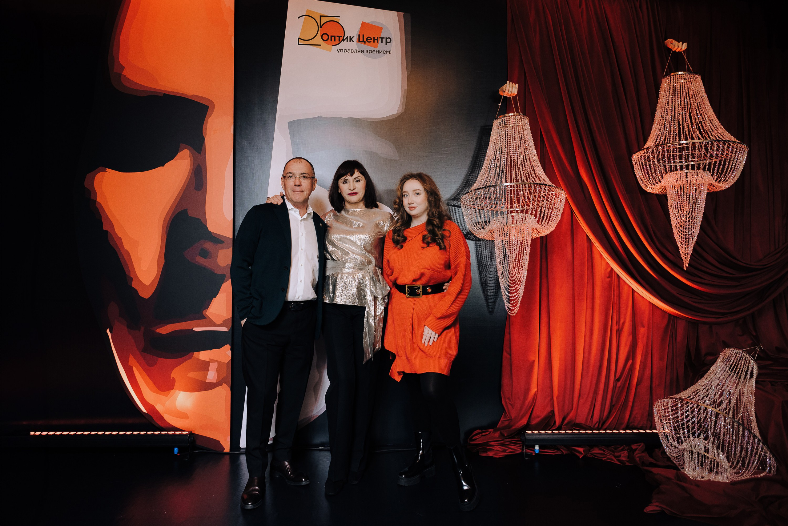 СПЕКТАКЛЬ «ВОЛШЕБНЫЕ ОЧКИ» ОПТИК-ЦЕНТР. Репортажный фотограф Зуев Роман г. Челябинск