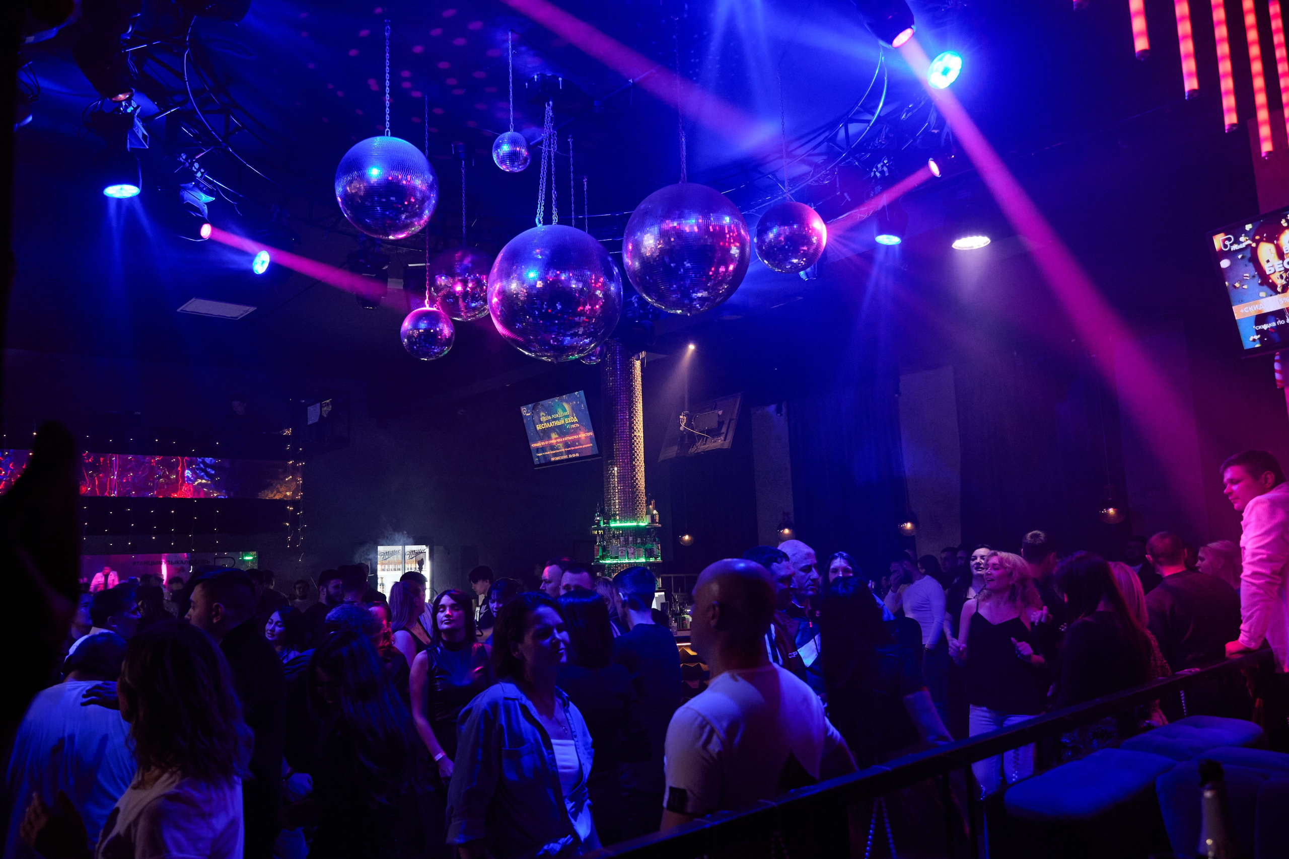 Концерт Зомба в Норильске в ночном клубе «Рублев». Свадебный и семейный фотограф в Ульяновске, Норильске, Казани — Орешина Елена