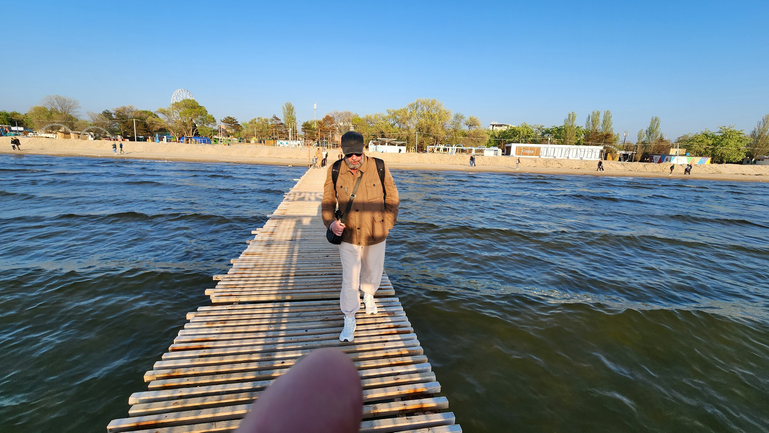 2025-04-24 Анапа: Море. Собор Отрасли