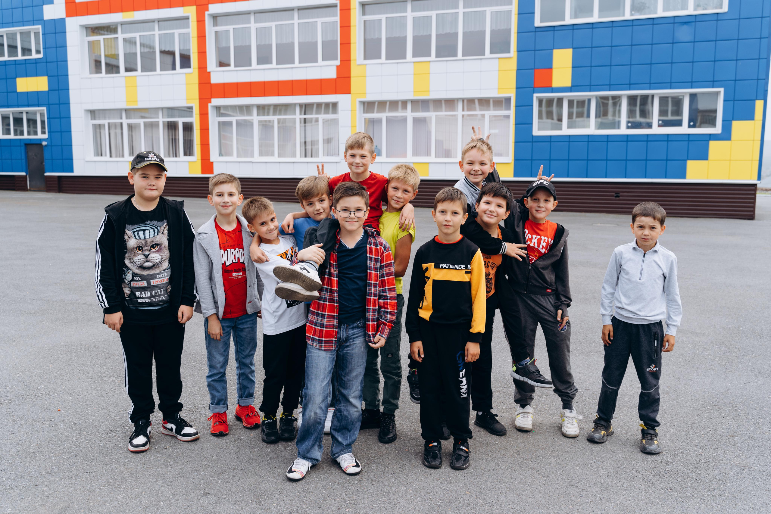 Групповые фотосессии. Свадебное видео и выпускные альбомы в Челябинской области in LENS