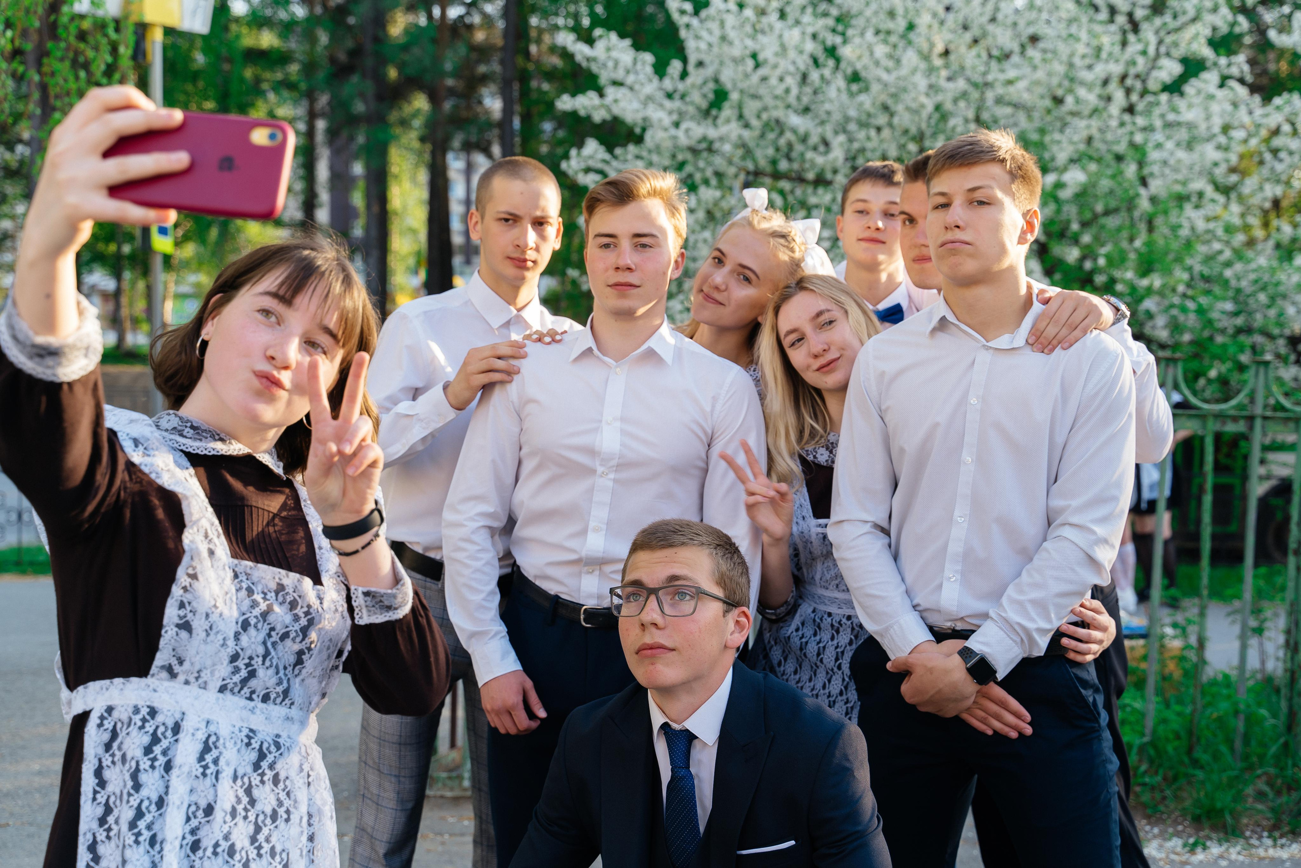 Групповые фотосессии. Свадебное видео и выпускные альбомы в Челябинской области in LENS