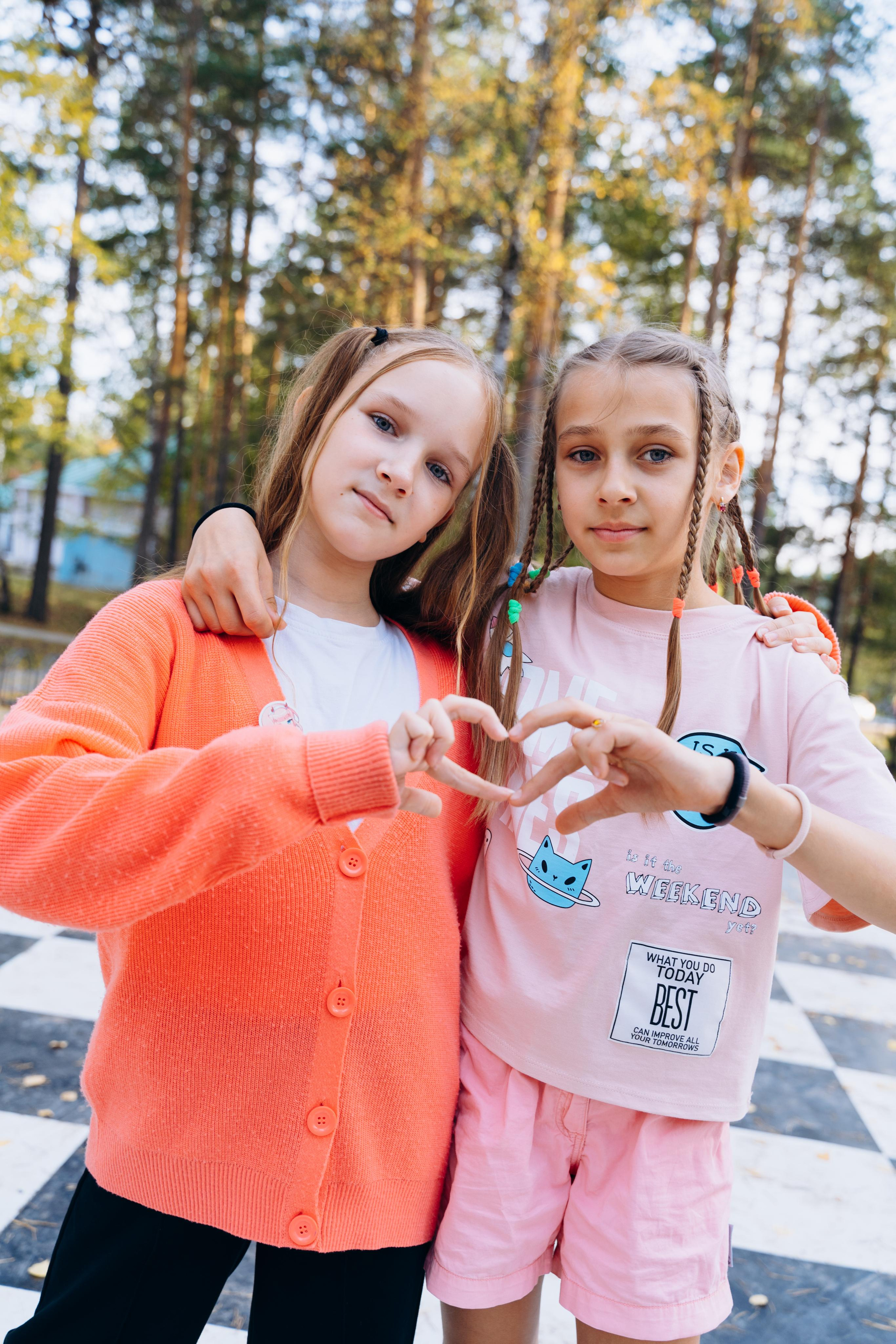 Групповые фотосессии. Свадебное видео и выпускные альбомы в Челябинской области in LENS