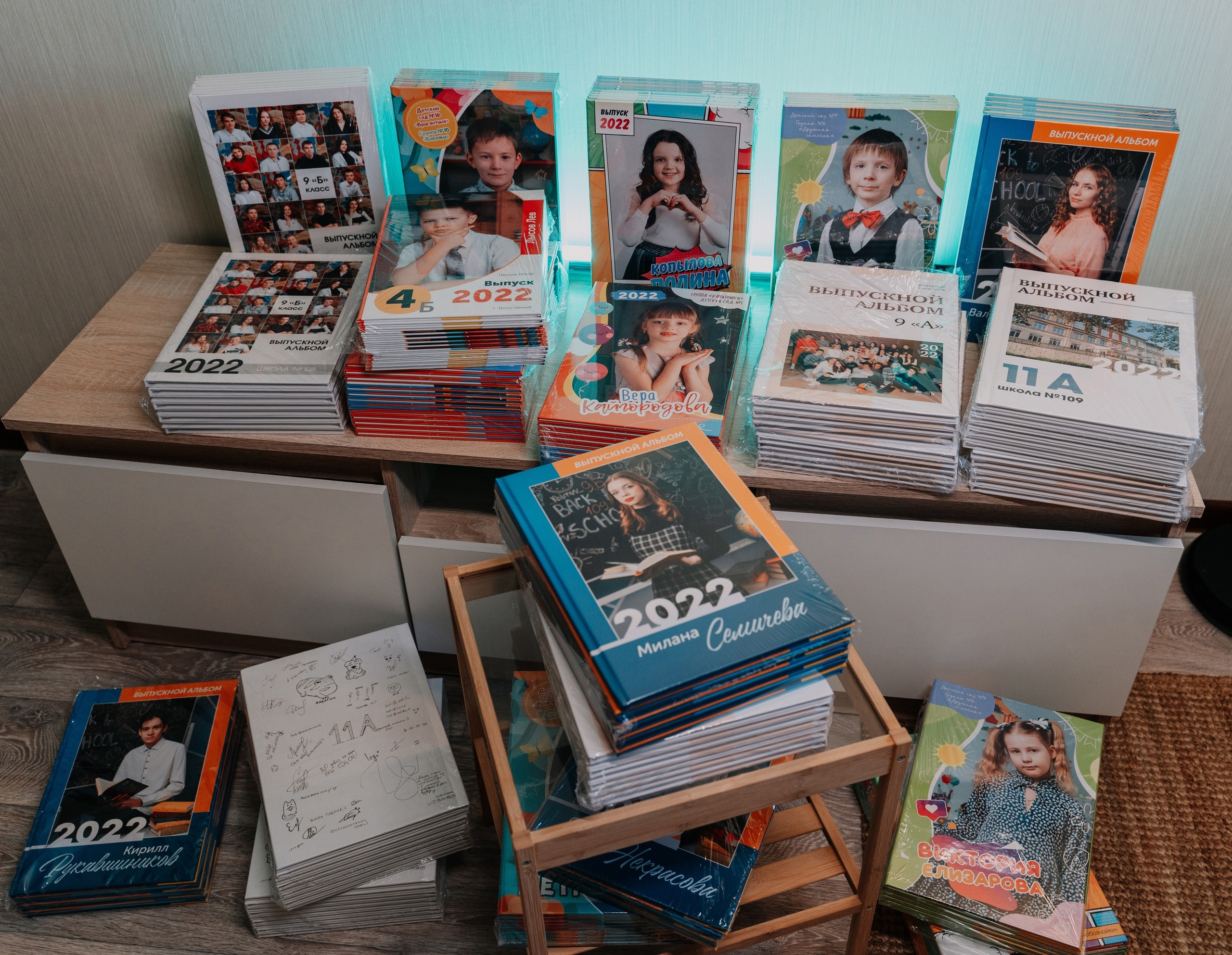 Выпускные альбомы. Свадебное видео и выпускные альбомы в Челябинской области in LENS