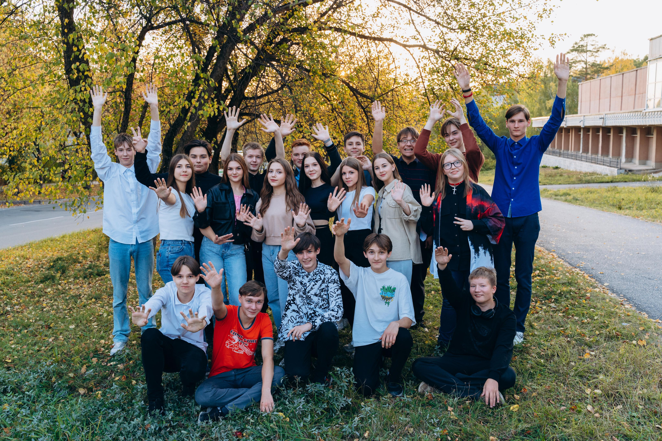 Групповые фотосессии. Свадебное видео и выпускные альбомы в Челябинской области in LENS